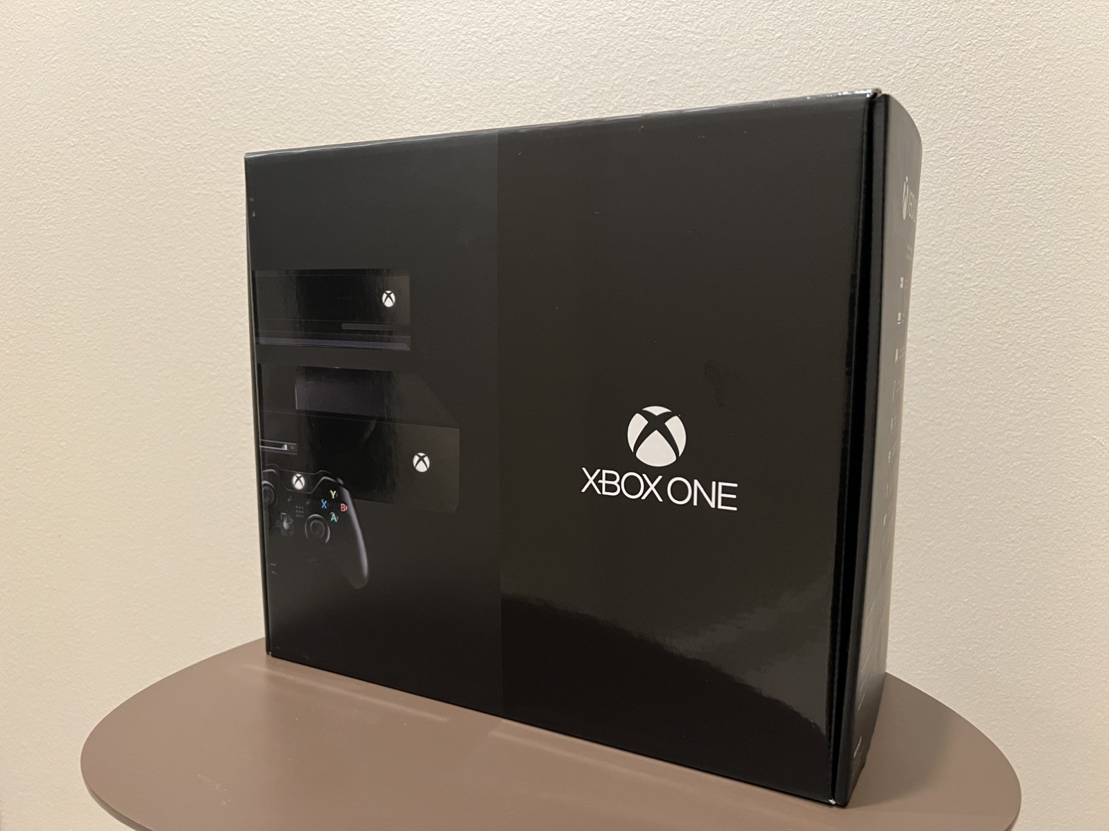 Microsoft Xbox One 500 GB Day One Edition Black Console + Kinect (CIB)