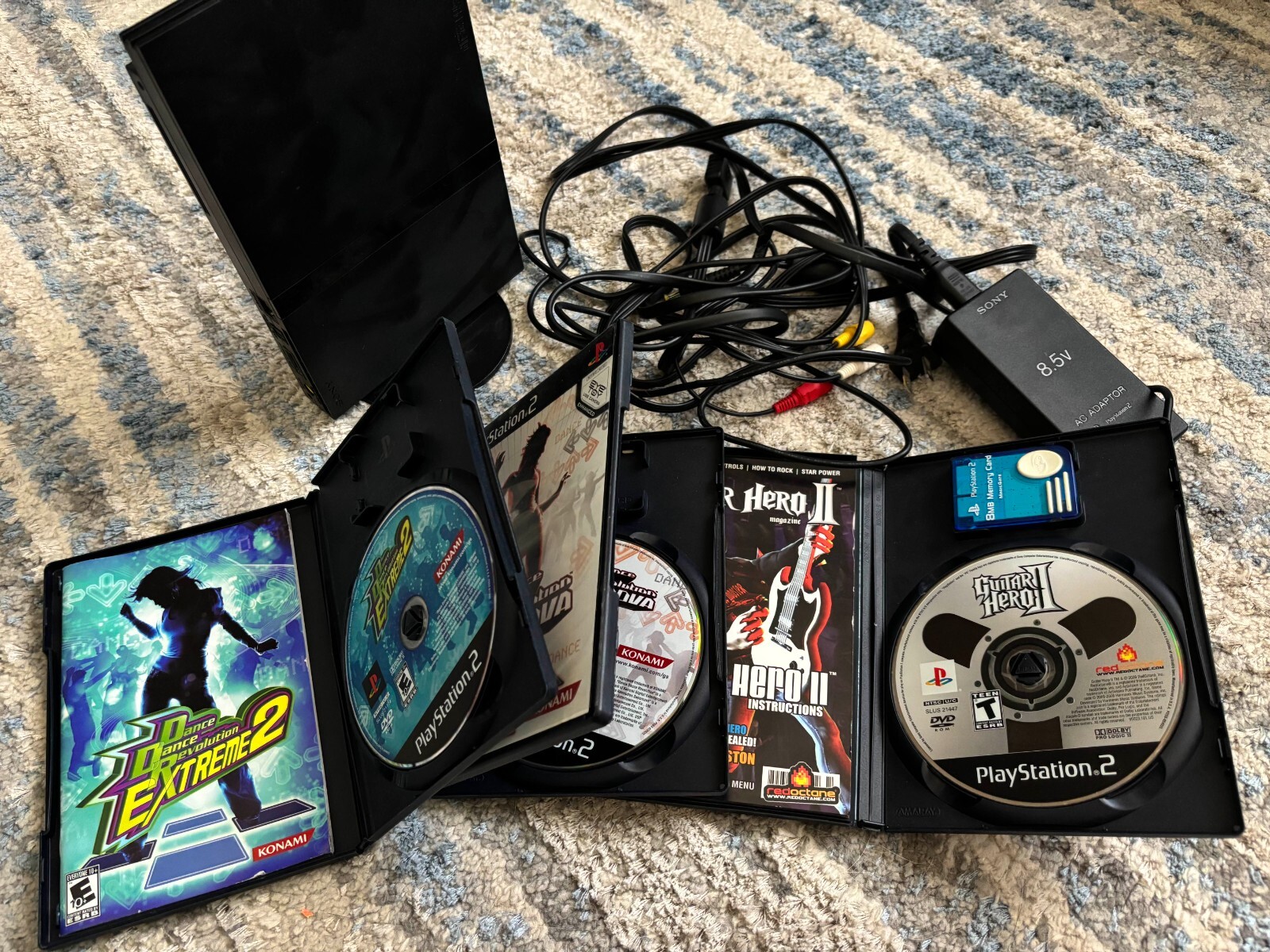 Sony PlayStation 2 Slim Launch Edition, no contoller