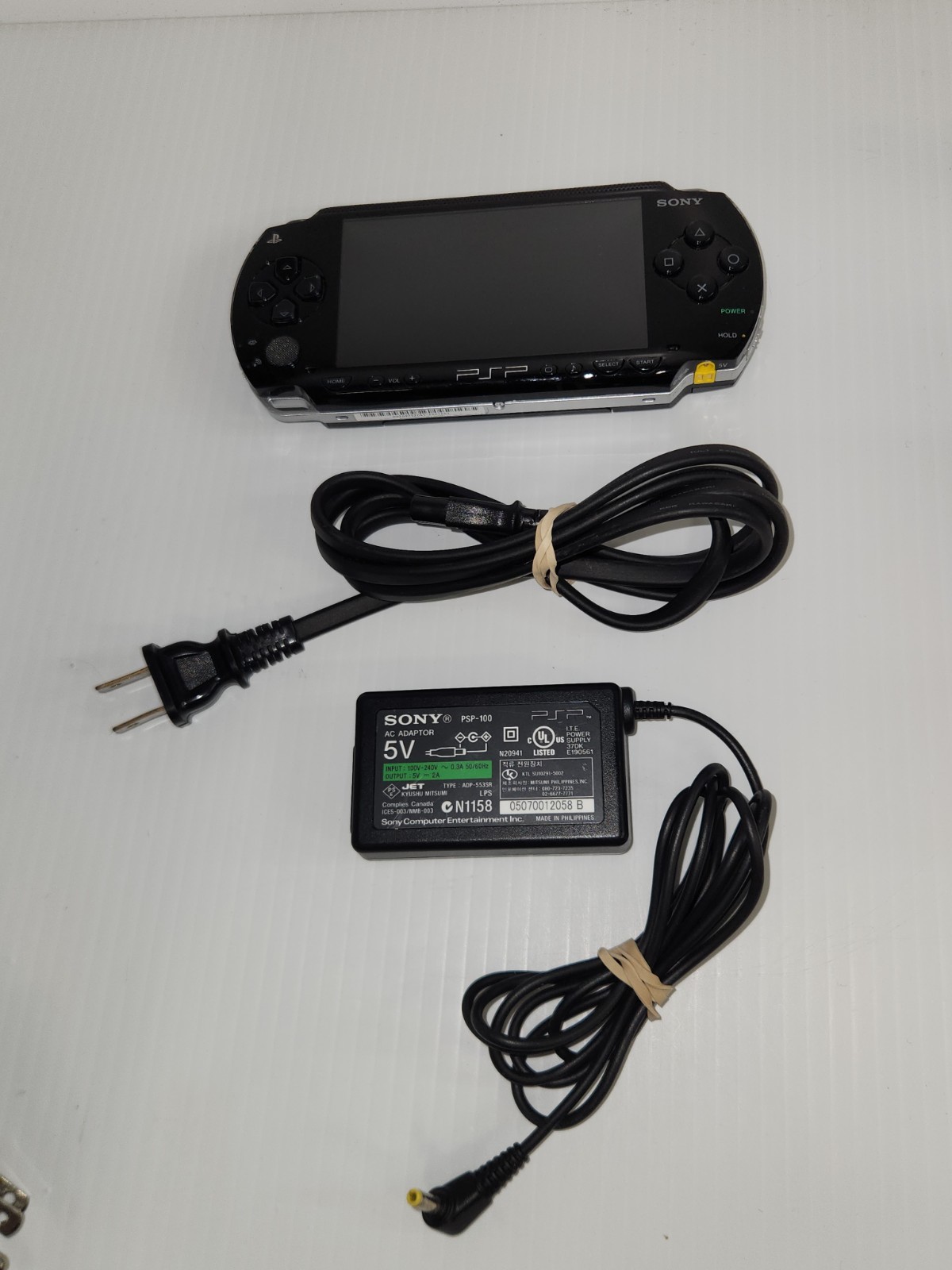Sony PSP Handheld Video Game System Tested W/charger / No BATTERY. Excellent CON