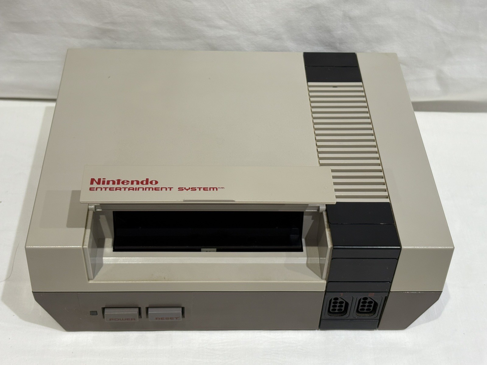 Nintendo Entertainment System Gaming Set with Console, 9 Games -Zapper Carry Bag