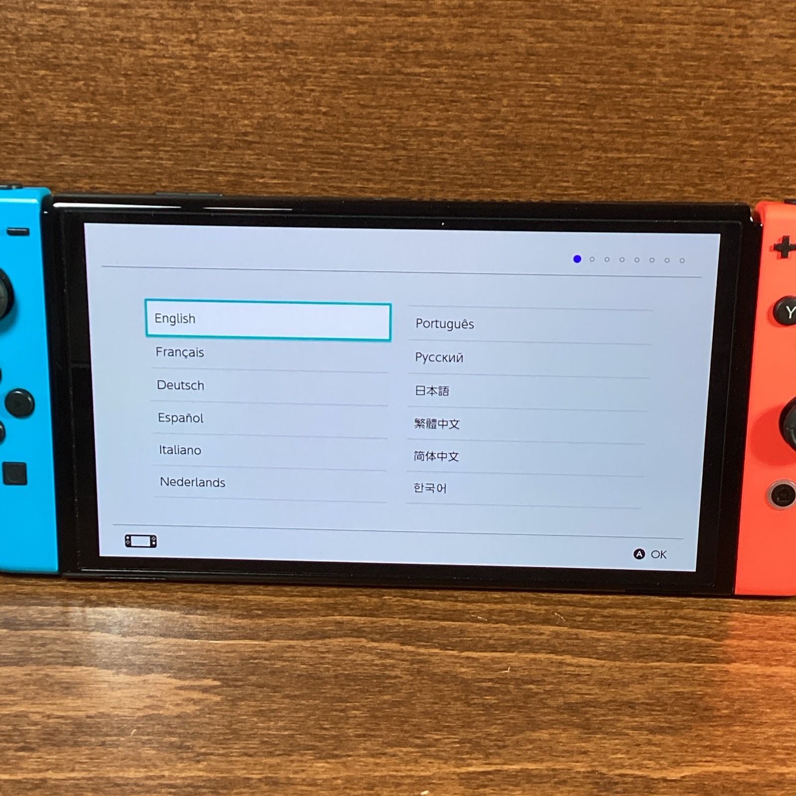 Nintendo Switch OLED Model HEG-001 Handheld Console – 64GB – Red & Blue