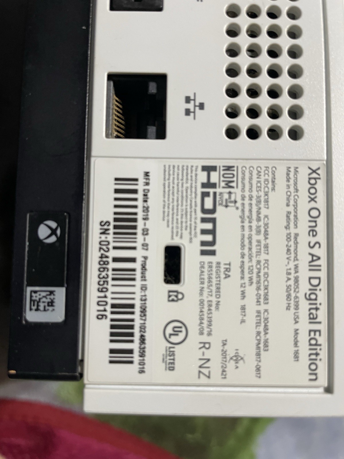 Microsoft Xbox One S 1TB Console Model 1681 White ( Tested ) Model 1681