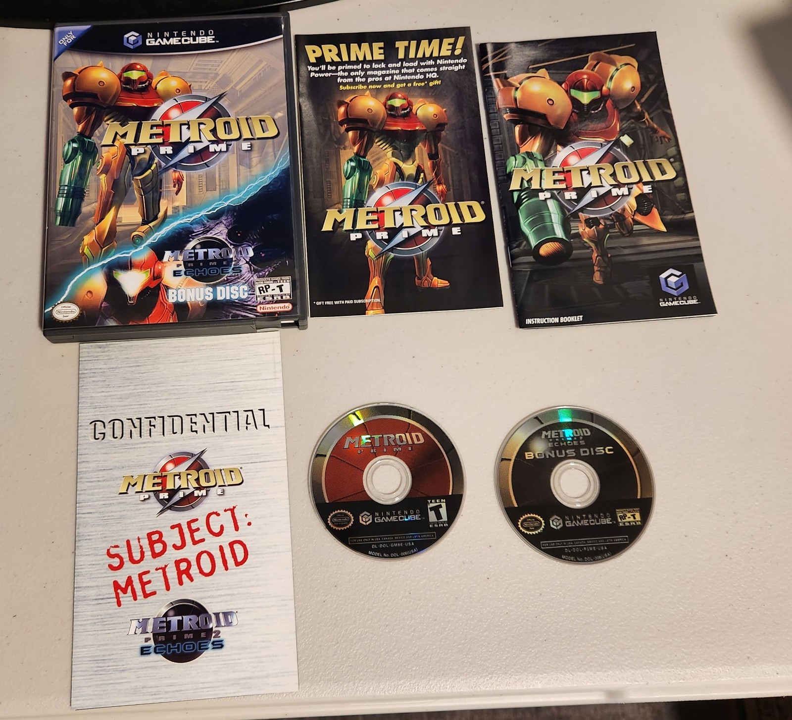 Nintendo GameCube Platinum Metroid Prime Bundle with Box and Manuals