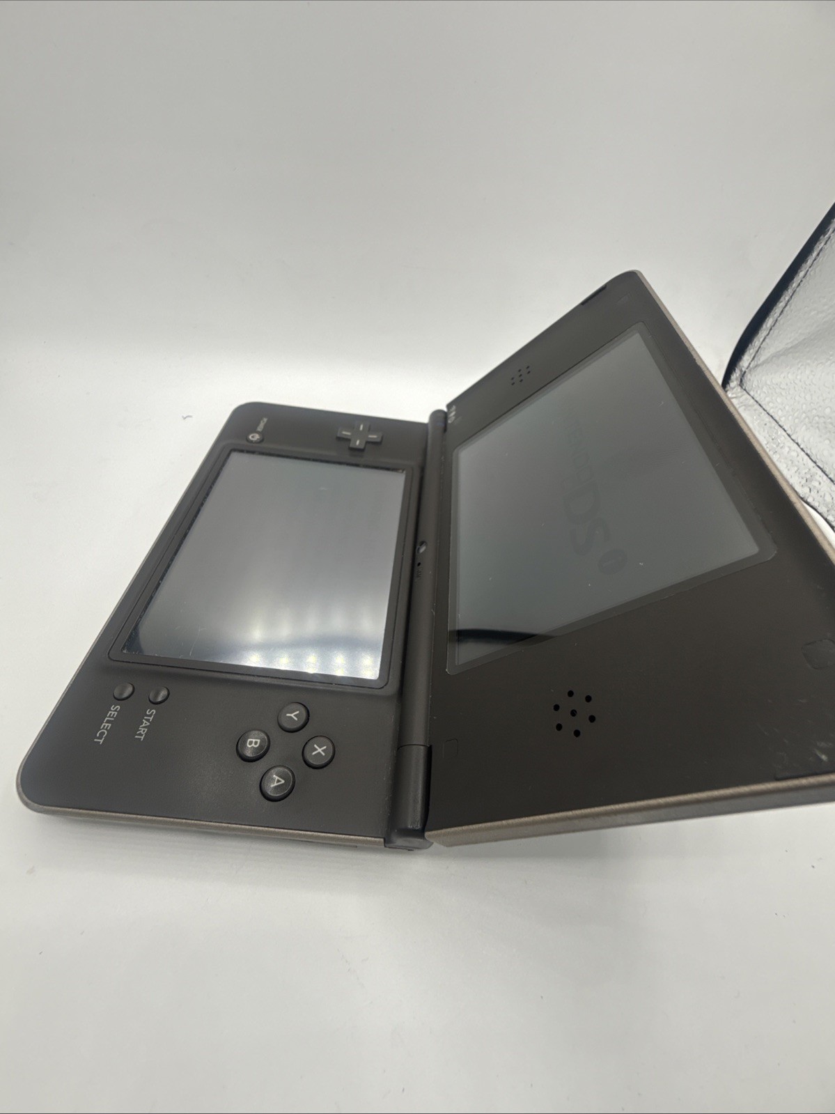 Nintendo DSI XL Handheld Console Bronze UTL-001 Bundle 8 Games, Charger, Stylus
