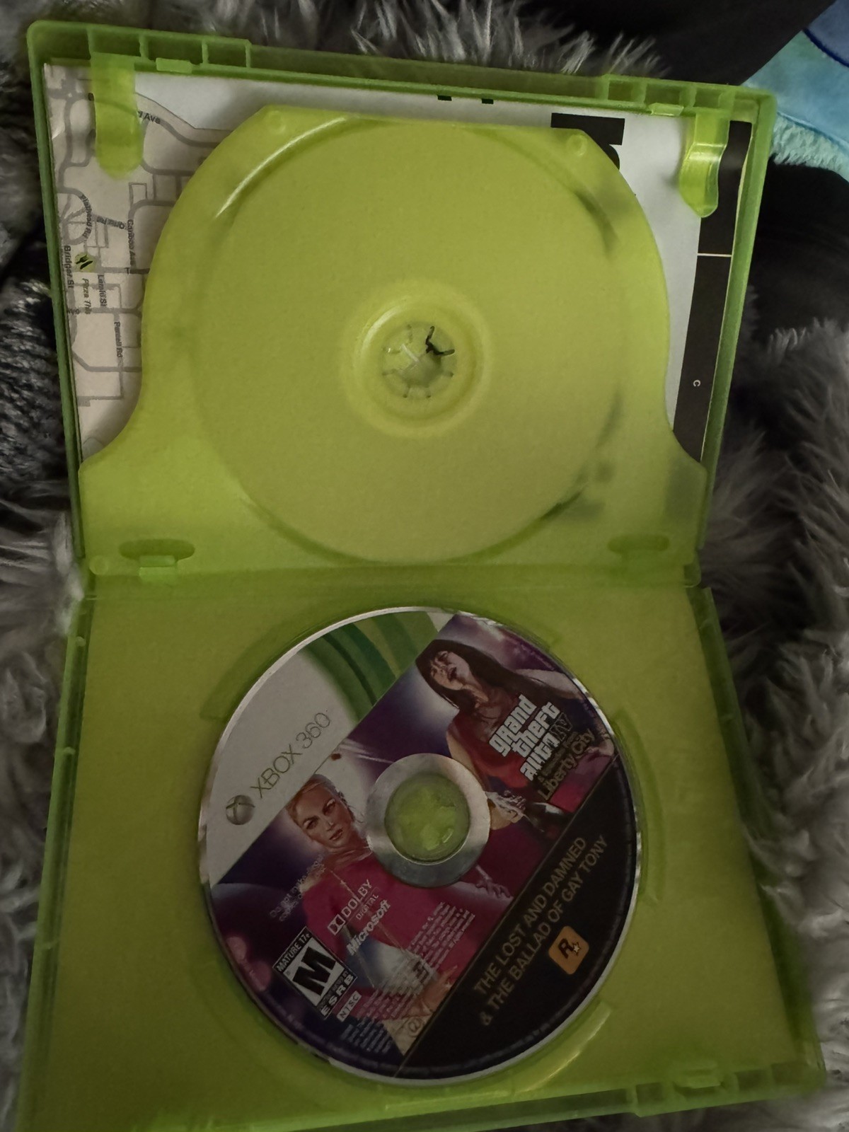 Microsoft Xbox 360 E – Model 1538 – W/ 6 GAMES COD, RDR, and more