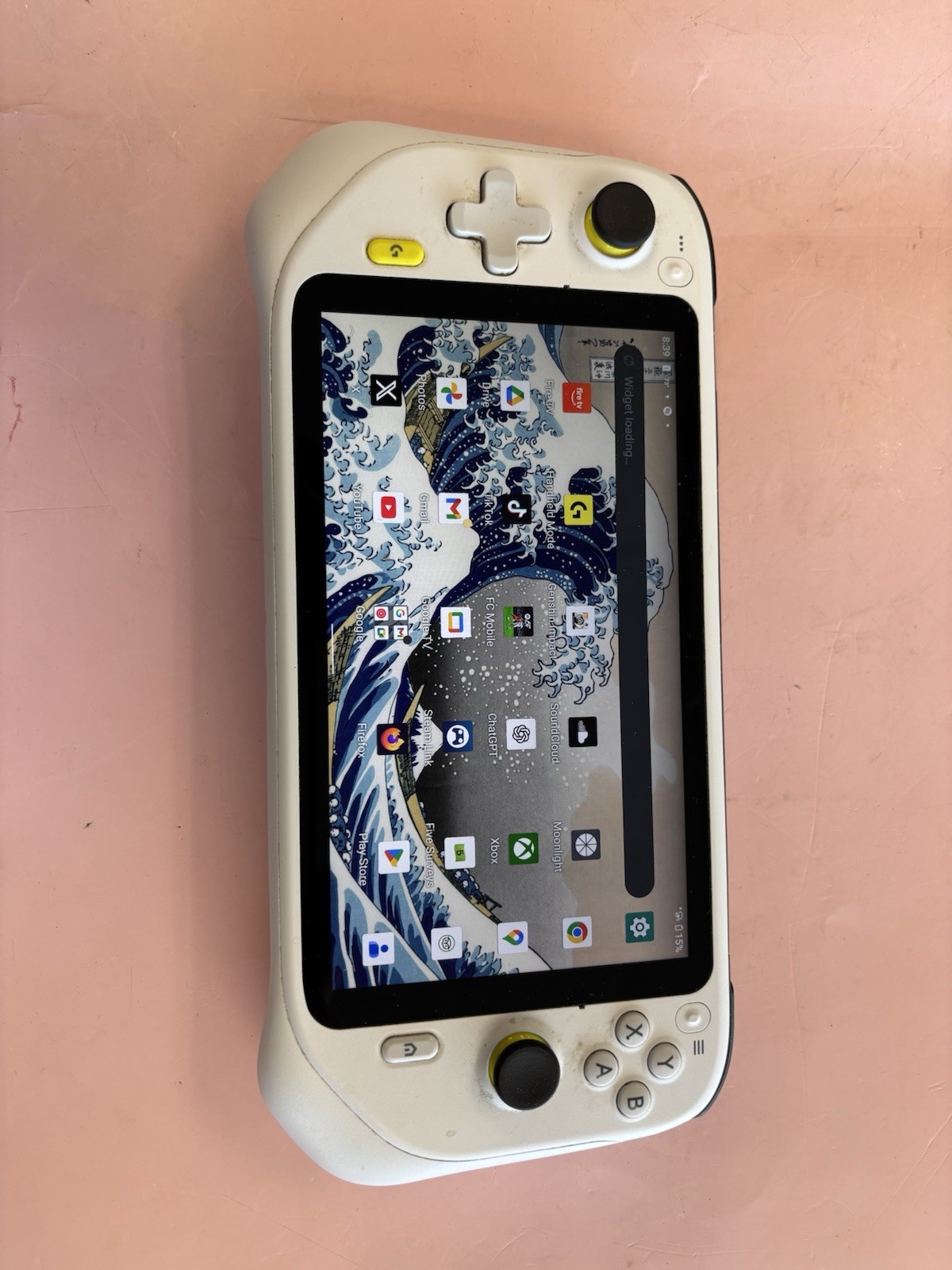 Logitech G Cloud Gaming Handheld Console GR0006 White 64GB Android WiFi 7″ 1080p