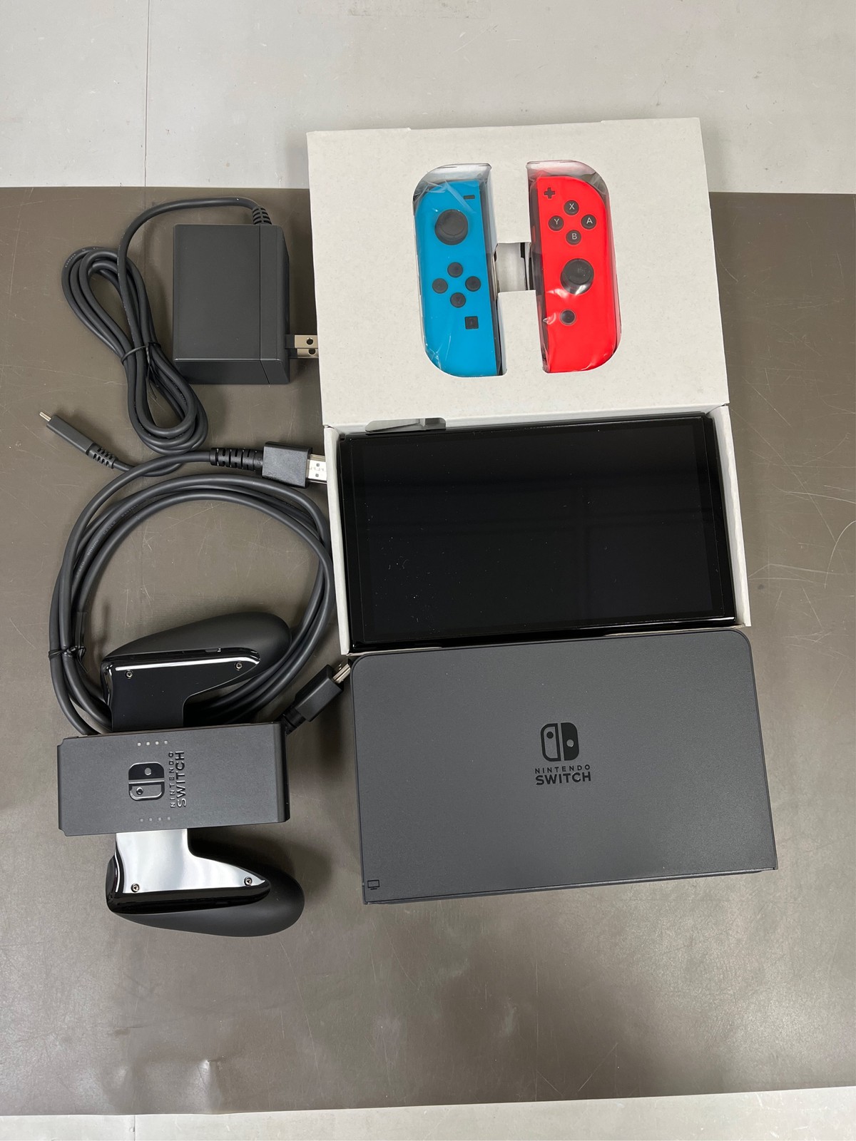 Nintendo Switch – OLED Model w/ White Joy-Con- Japanese Version