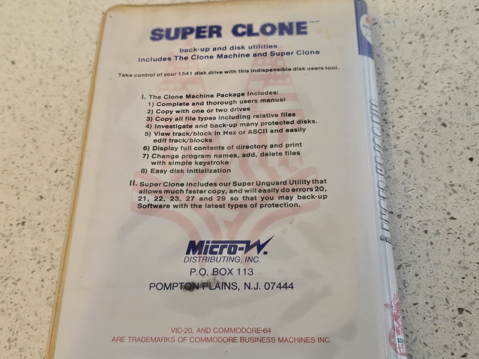 COMMODORE 64 THE CLONE MACHINE 1984 w/ Floppy & Manual 1980s Vintage