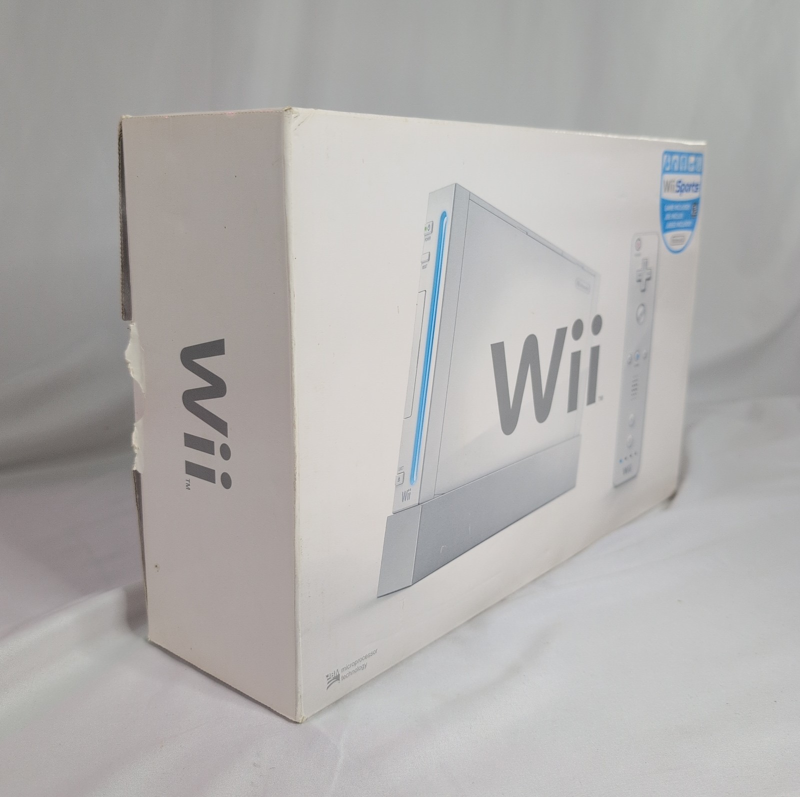 Boxed Nintendo Wii Console Bundle – 6 Games, Controller & Cords + Accessories