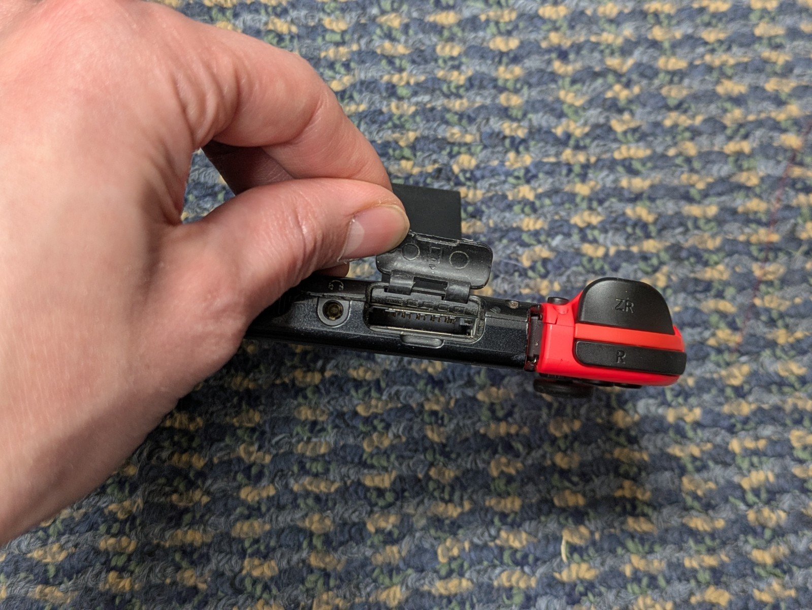 Nintendo Switch Console Multiple Cosmetic Defects left joy-con loose disconnects