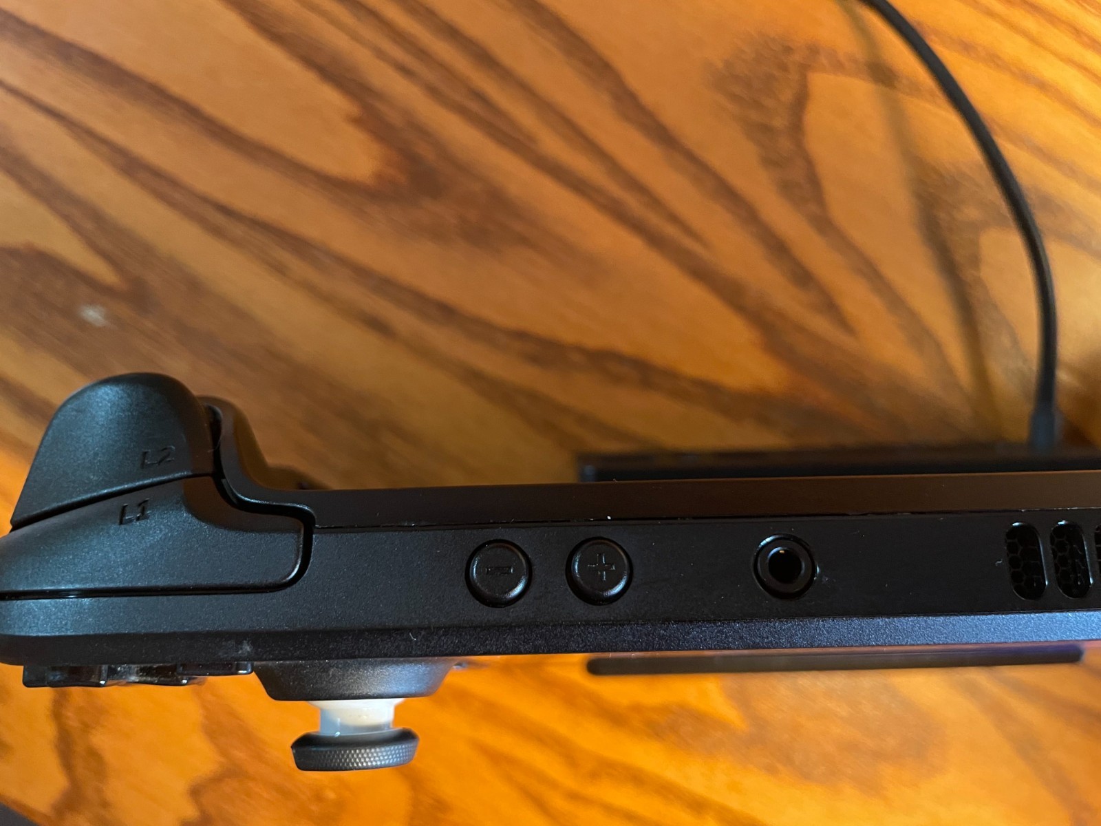 BUNDLE: Excellent condition Valve Steam Deck + 512GB SD + Dock
