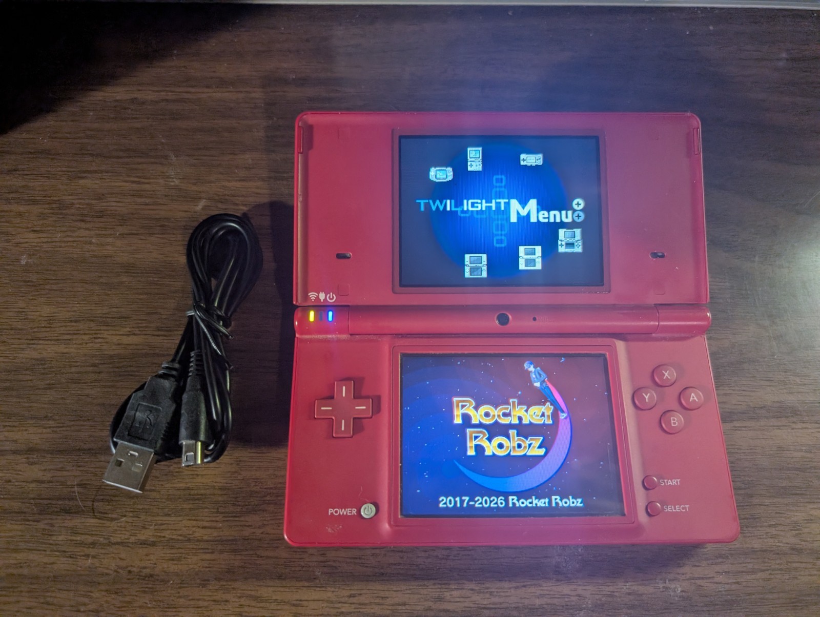 Nintendo DSI Red Handheld Console Twilight Mod W/ Charger *USED*