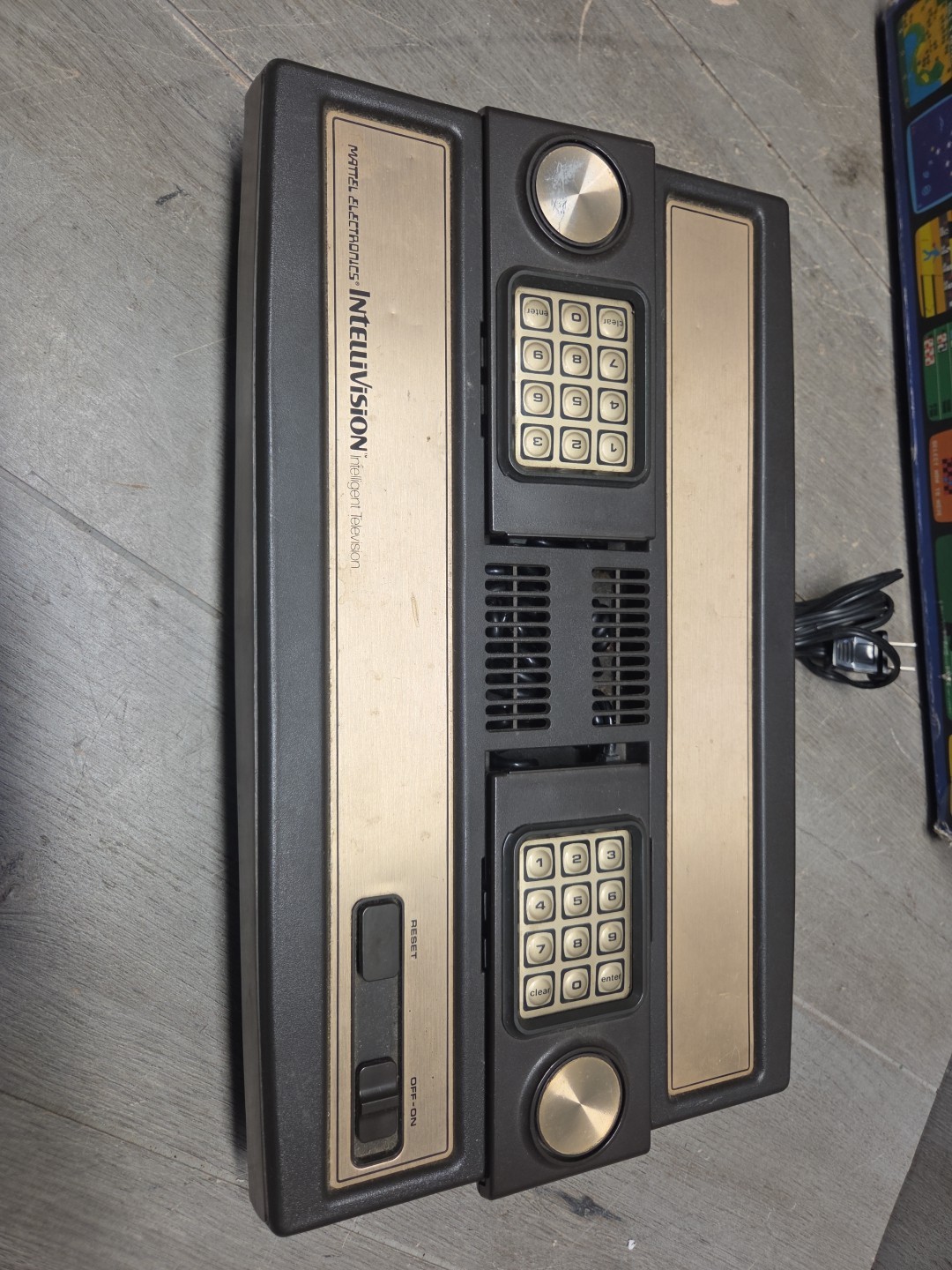 Mattel Electronics Intellivision 2609 Console With Box(Problem With Controller 2