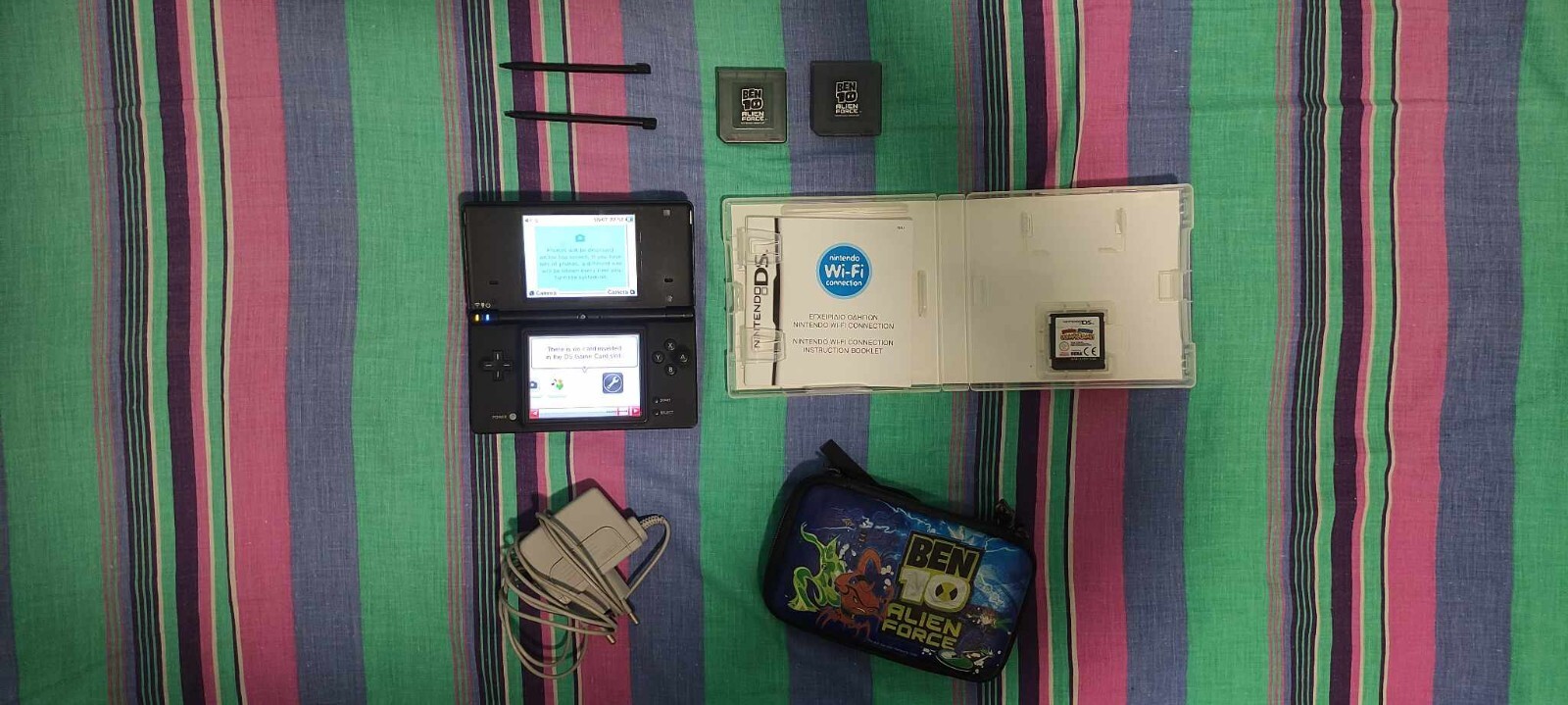 Nintendo DSi Bundle with game