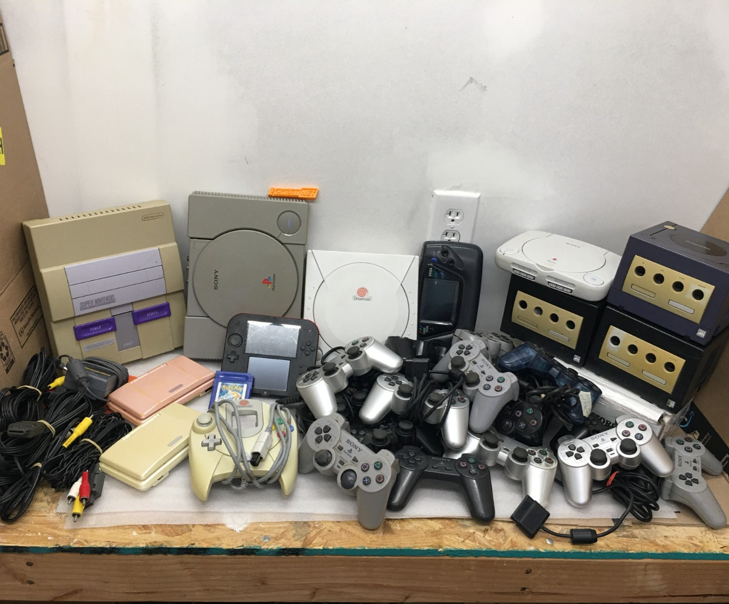 Lot of Video Game systems + Controllers FOR PARTS (PS1, Gamecube, GameGear, MORE
