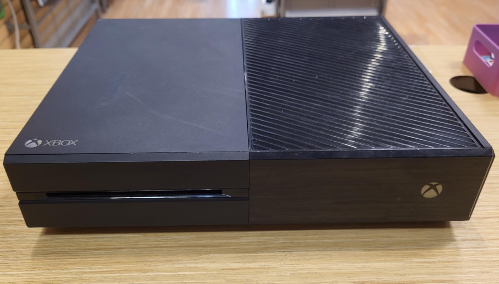 Microsoft Xbox One 500GB Console 1540 – DAMAGED CASE & DISC TRAY CONSOLE ONLY