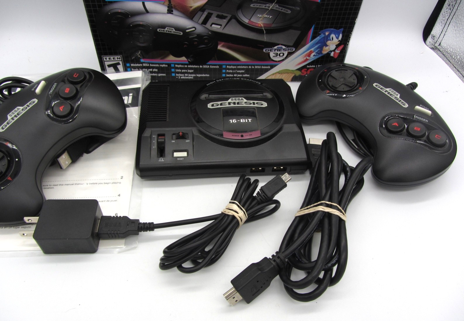 Sega Genesis Classic Mini Console (MK-16000) Authentic In Box & Tested Clean!