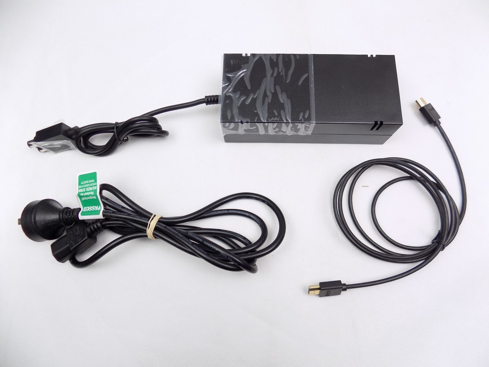 Xbox One Console + Genuine Controller + Kinect Compatible + Cables