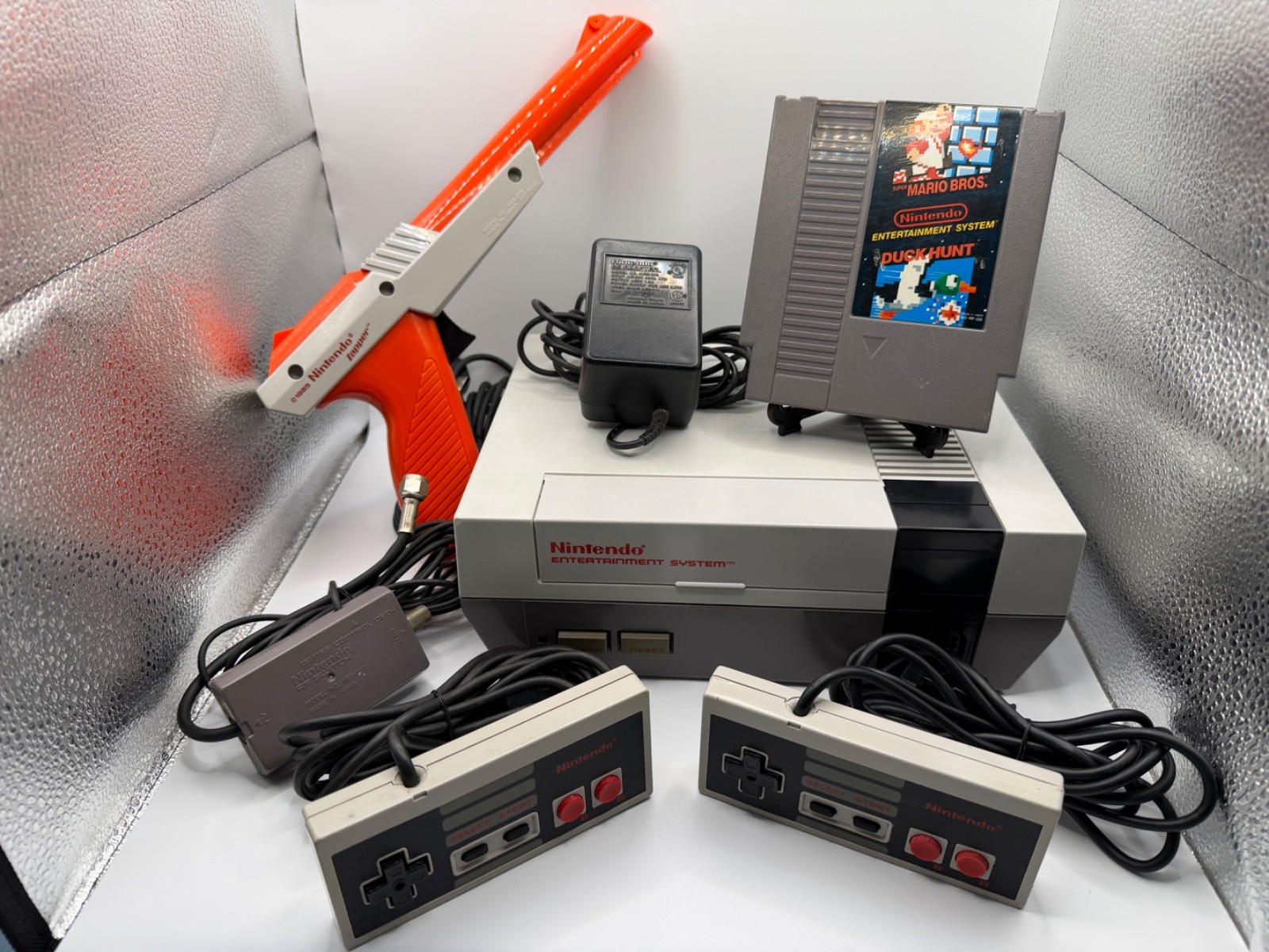 Nintendo NES Console Bundle Orange Zapper 2 Controllers Mario Duck Hunt Tested