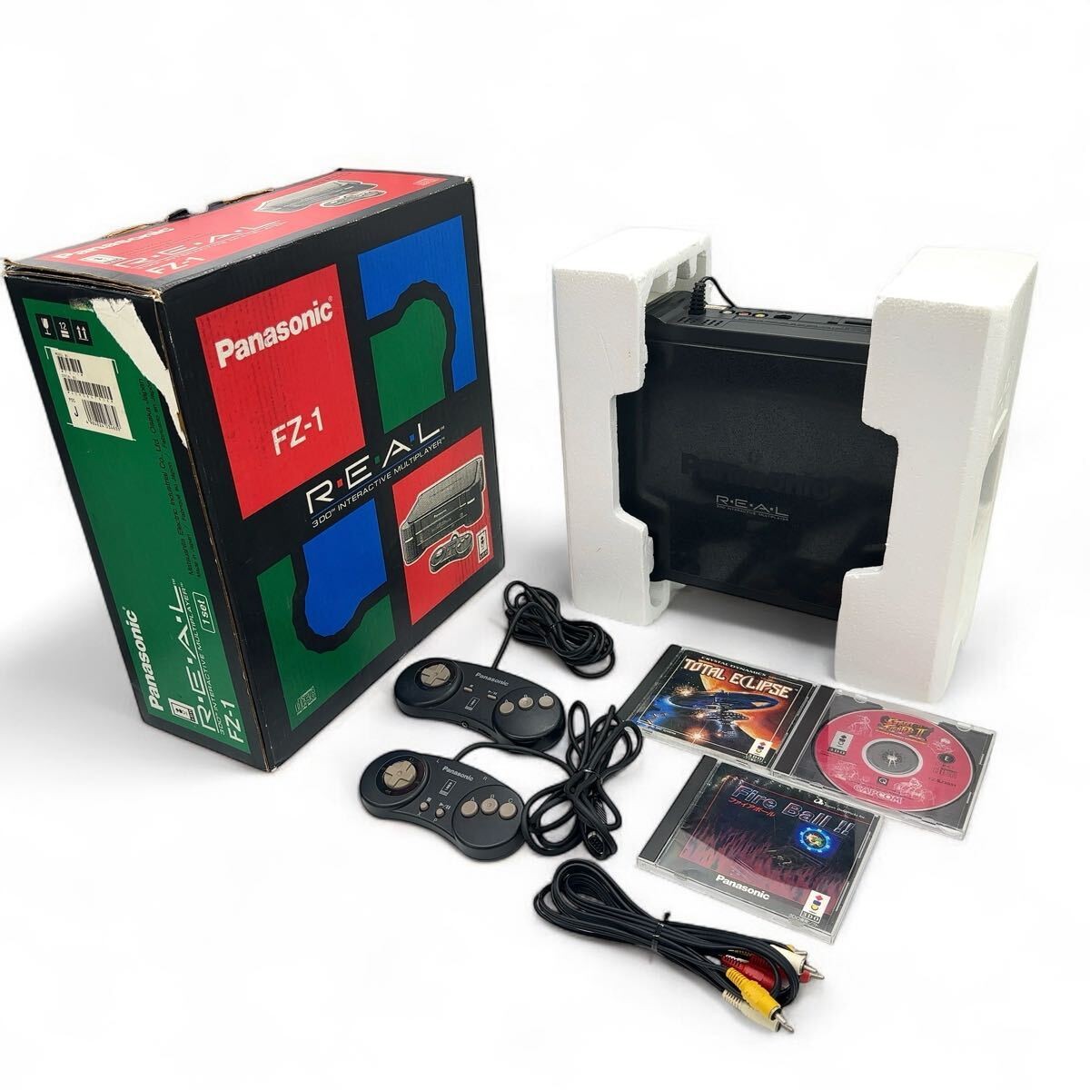 Panasonic 3DO FZ-1 REAL Console Bundle – 2 Controllers + 3 Games – Tested