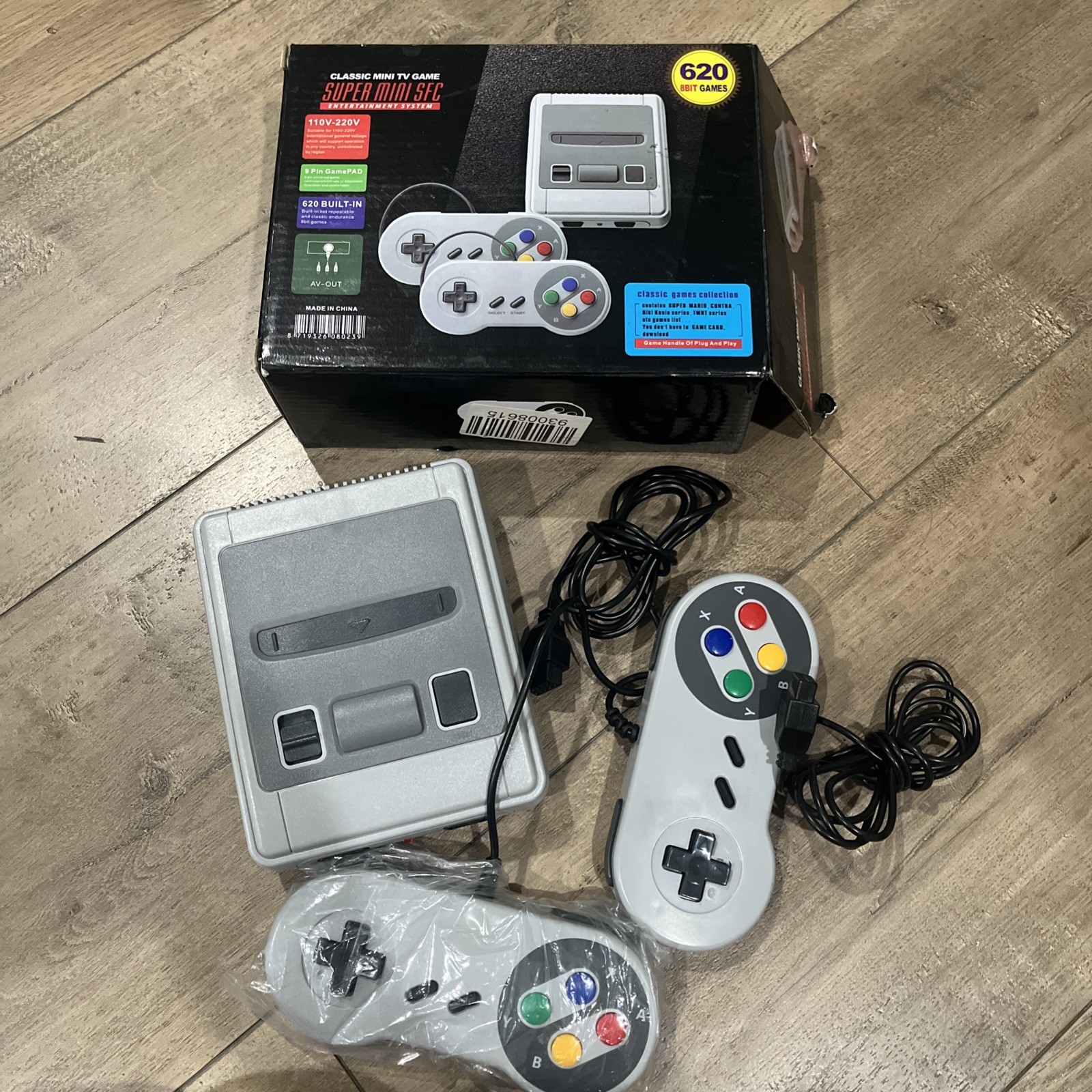 Super Mini SFC SN-02 retro game console 620 classic 8-bit. No Cords.untested
