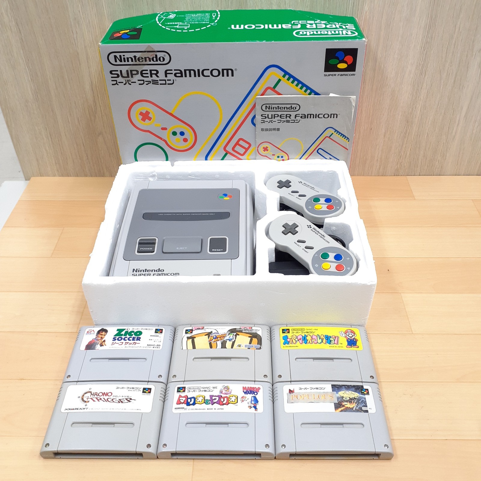 Nintendo Japanese Super Famicom Console in box with 6 games CIB SNES SHVC-001