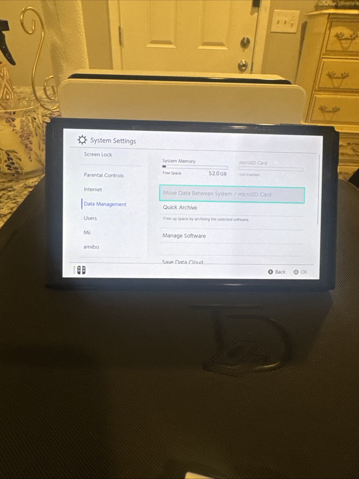 Nintendo Switch OLED Model – 64GB/White (HEGSKAAAA)