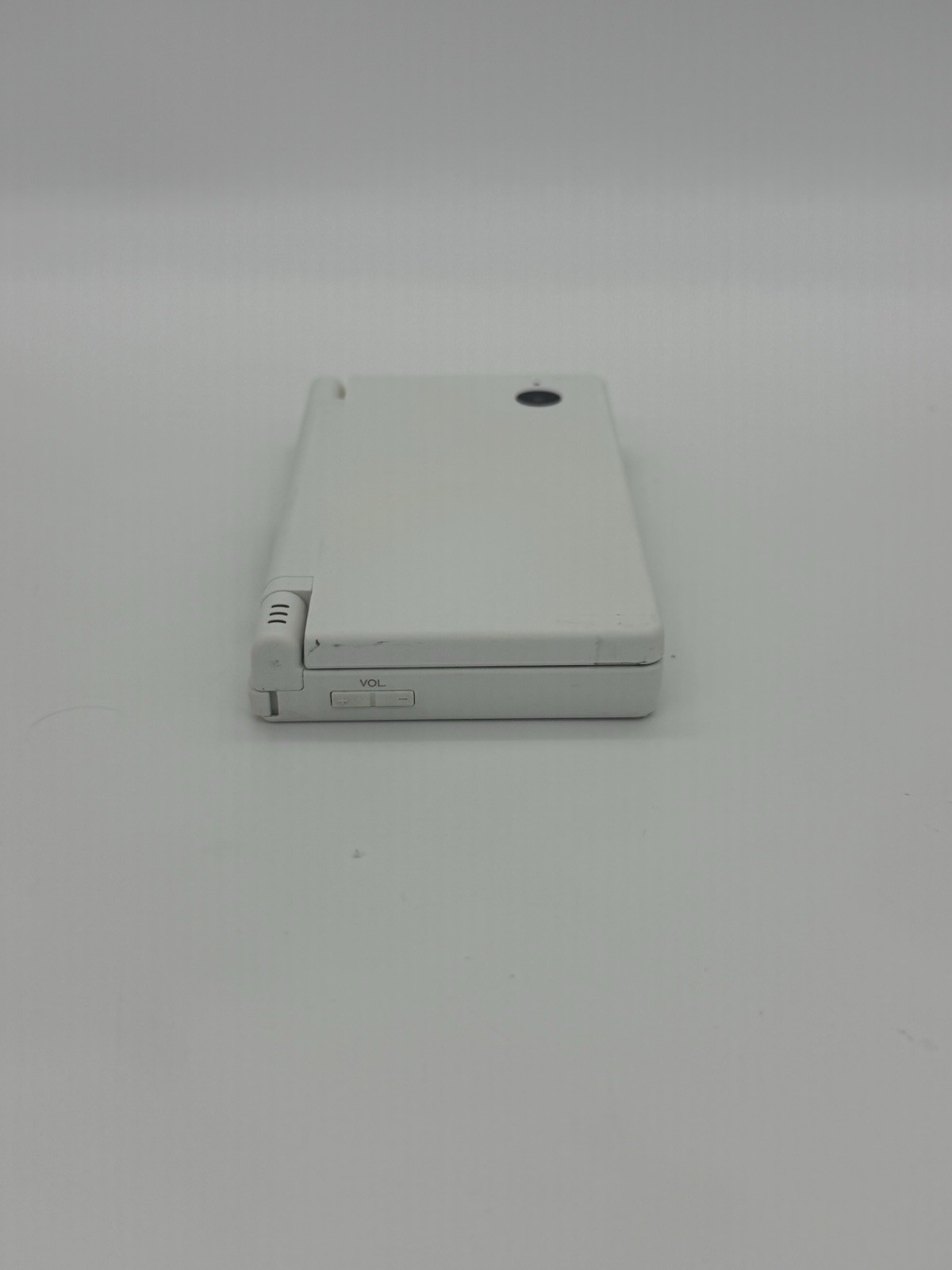 Nintendo DSi White Console Bundle w/ Charger, Stylus & 16 Games Tested Works