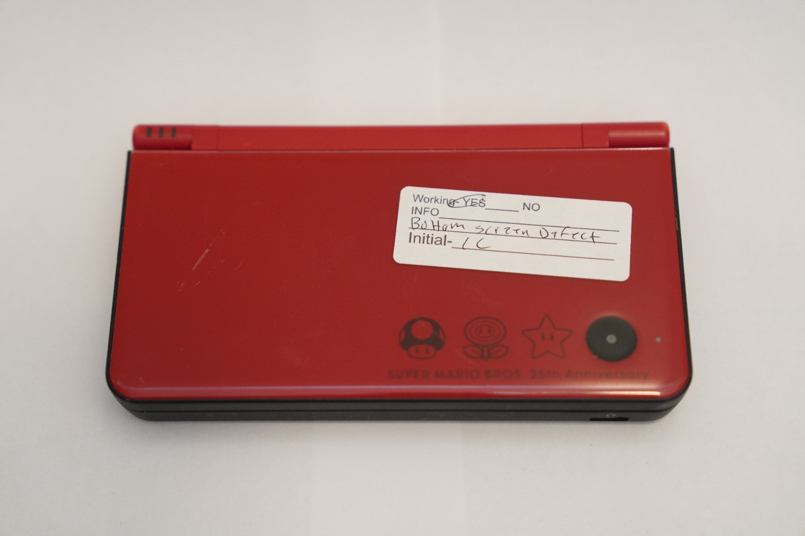 Nintendo DSi XL UTL-001 Super Mario 25th Anniversary