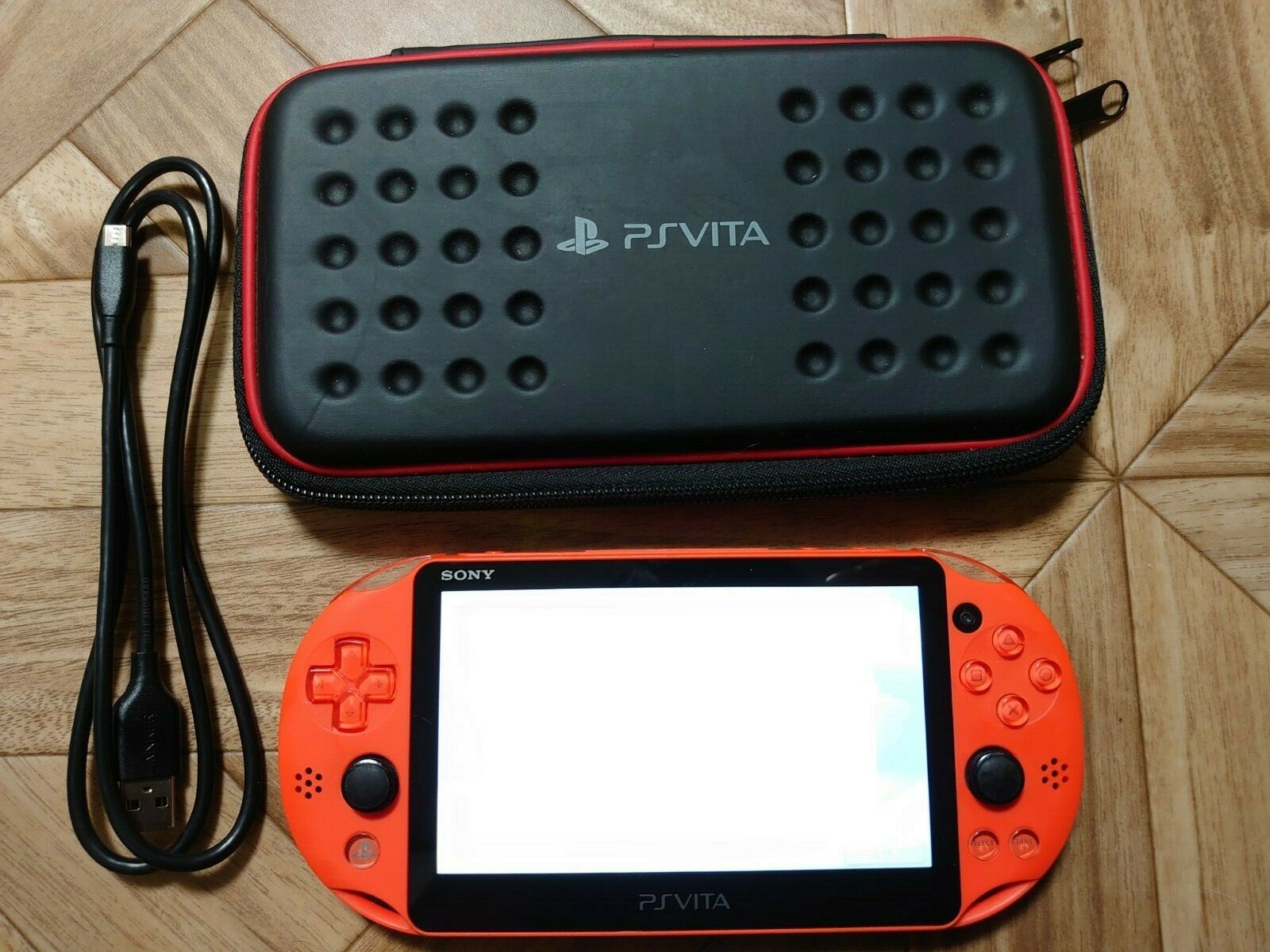 Playstation vita Wi-Fi model NEON ORANGE PCH-2000 ZA24 Console + cable, pouch