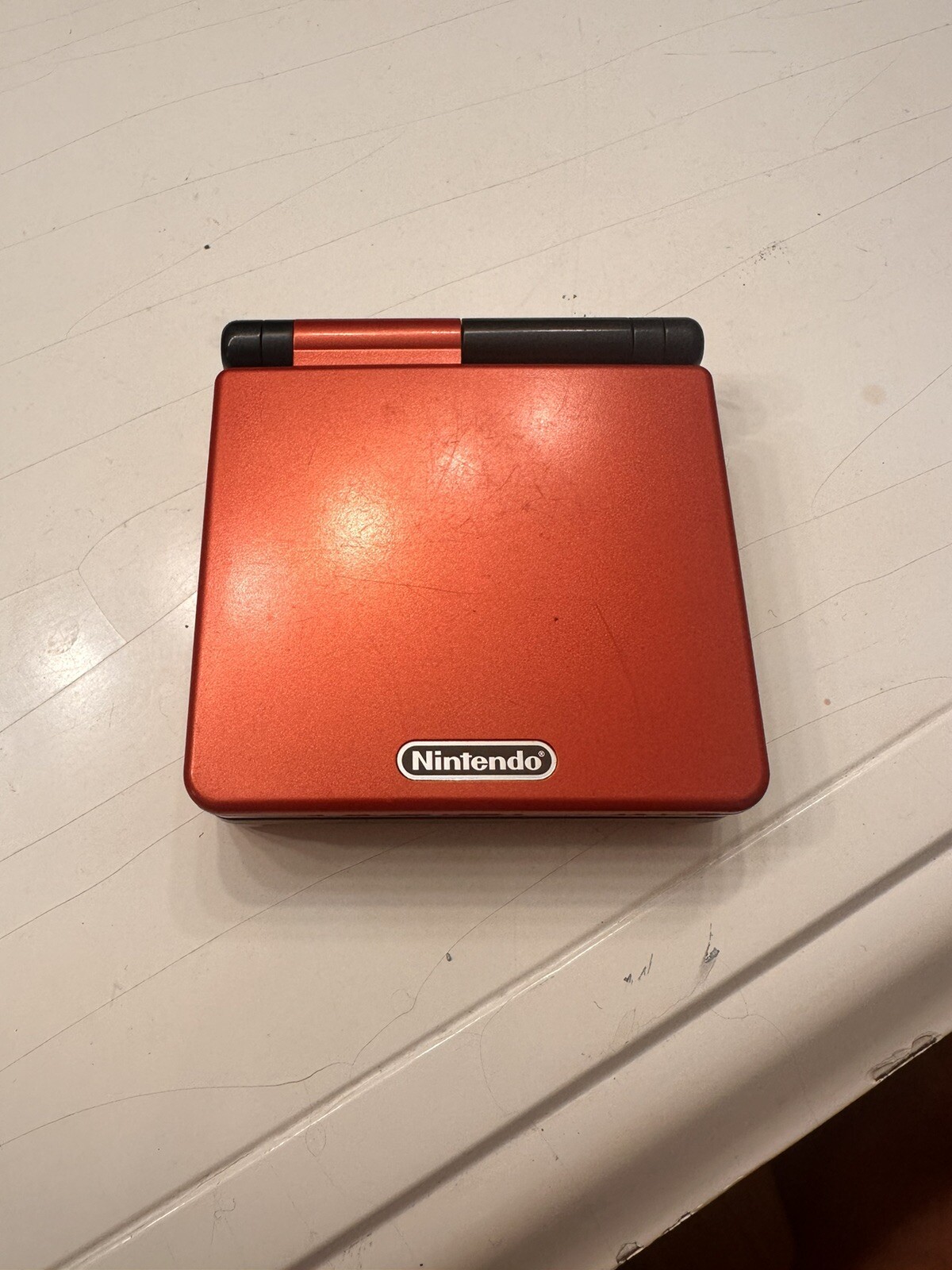 Nintendo Game Boy Advance SP – Flame Red