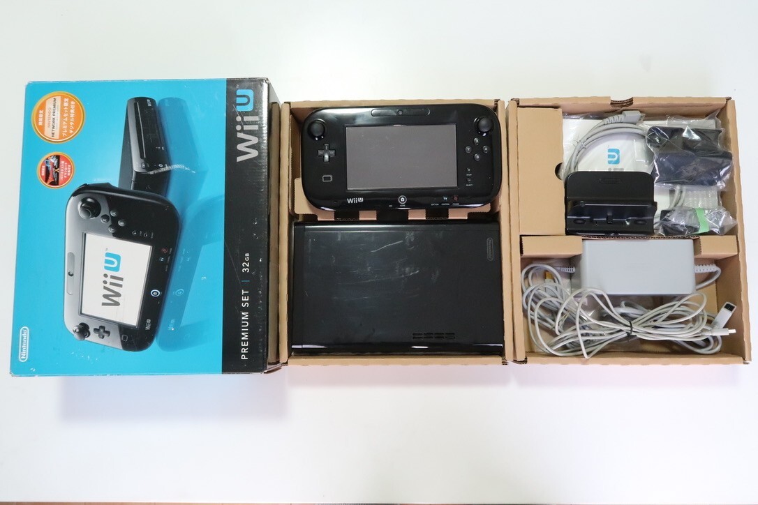 Nintendo WiiU 32GB　Console and Gamepad　Premium Set　Black　JP　tested　NTSC-J［B-39］