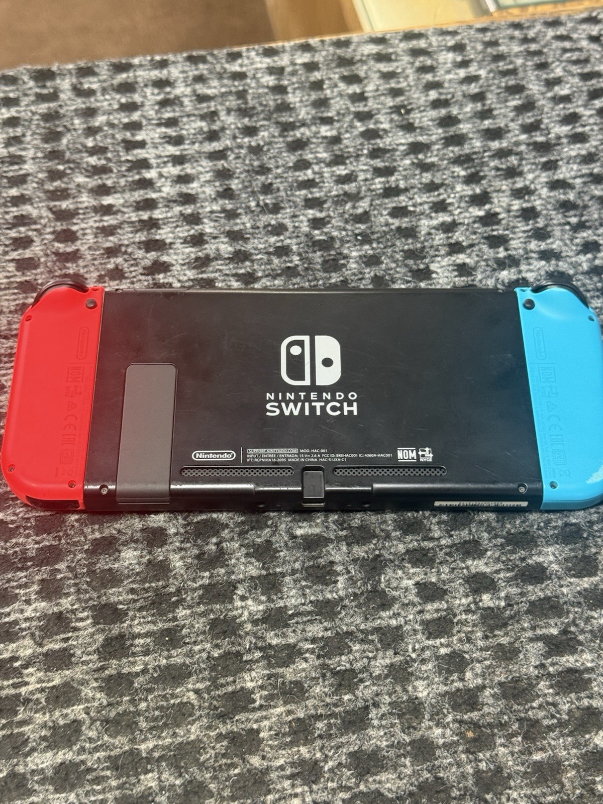 Free Shipping! – Nintendo Switch Console Bundle with Red/Blue Joy-Cons – tested