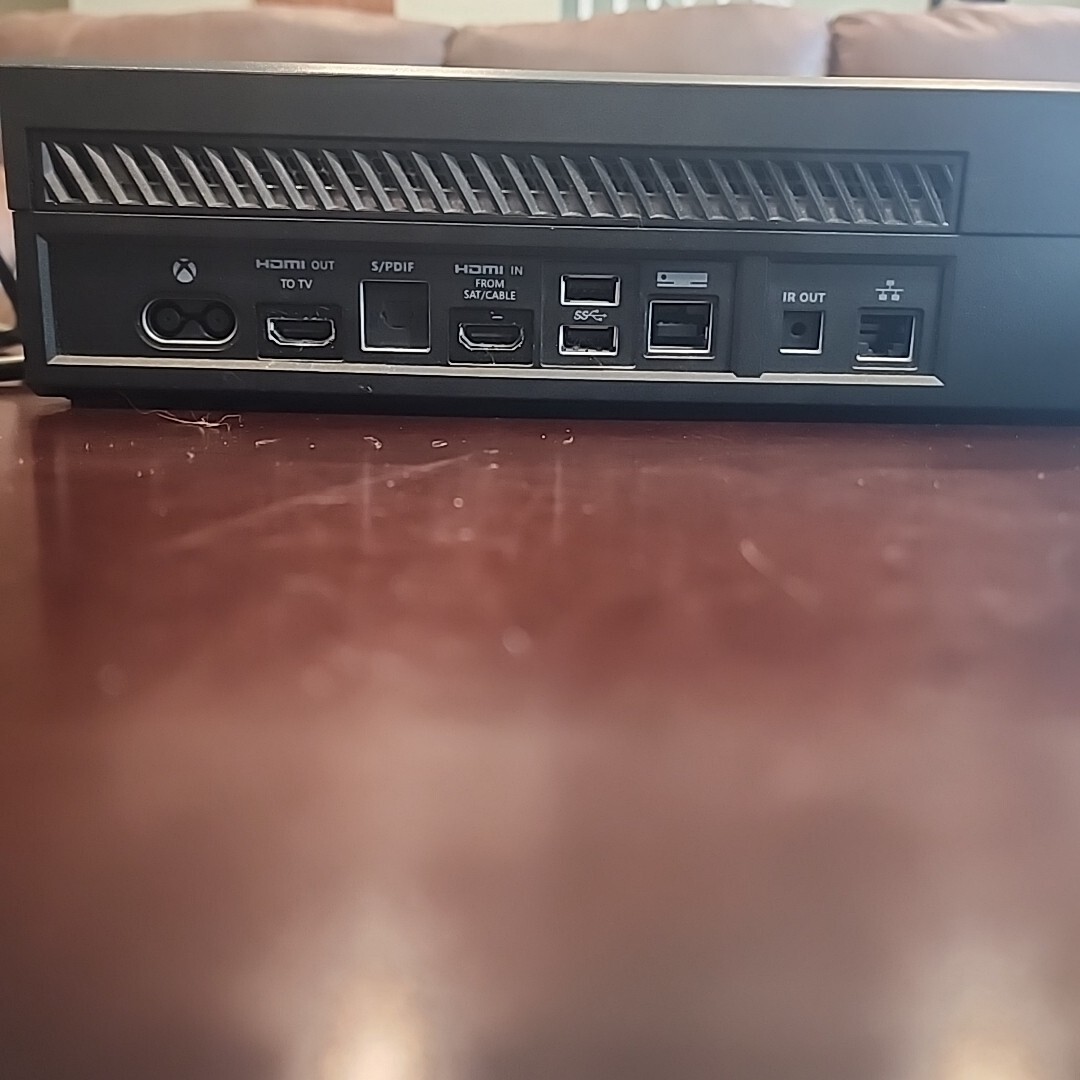 Microsoft Xbox One 500GB Console – Black (5C5-00025)