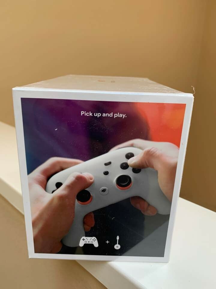 Google Stadia Premiere Edition Controller + Chromecast Ultra Pre-owned