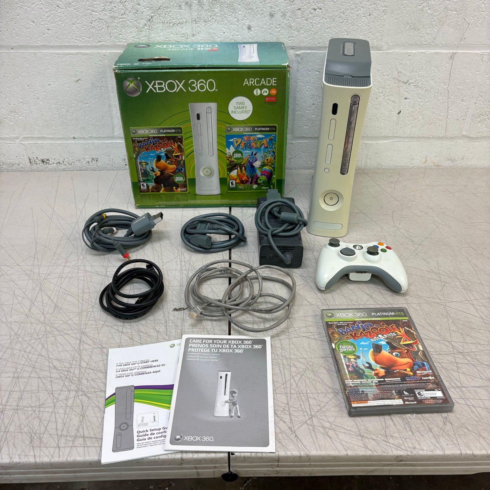 Xbox 360 Arcade 60GB Console Bundle Box Banjo Kazooie Viva Pinata Original Box