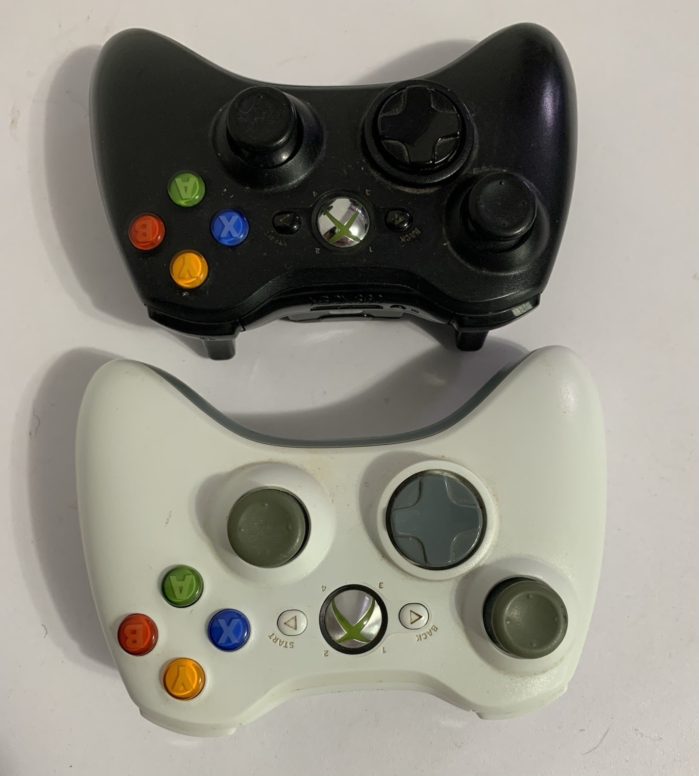 Xbox 360 S Console Bundle 4GB w/ 2 Controllers 3 Games Tony Hawk Skyrim Fable V3