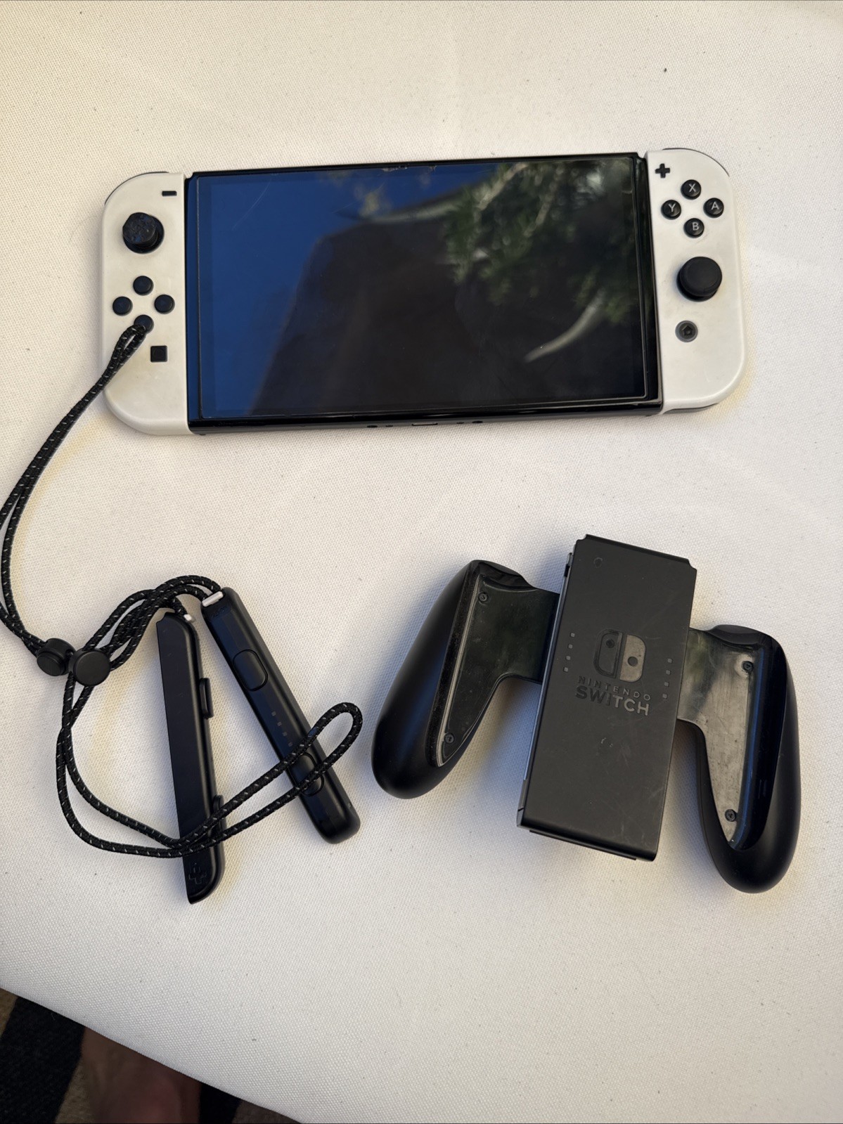 Nintendo Switch OLED Model HEG-001 Handheld Console – 64GB – White