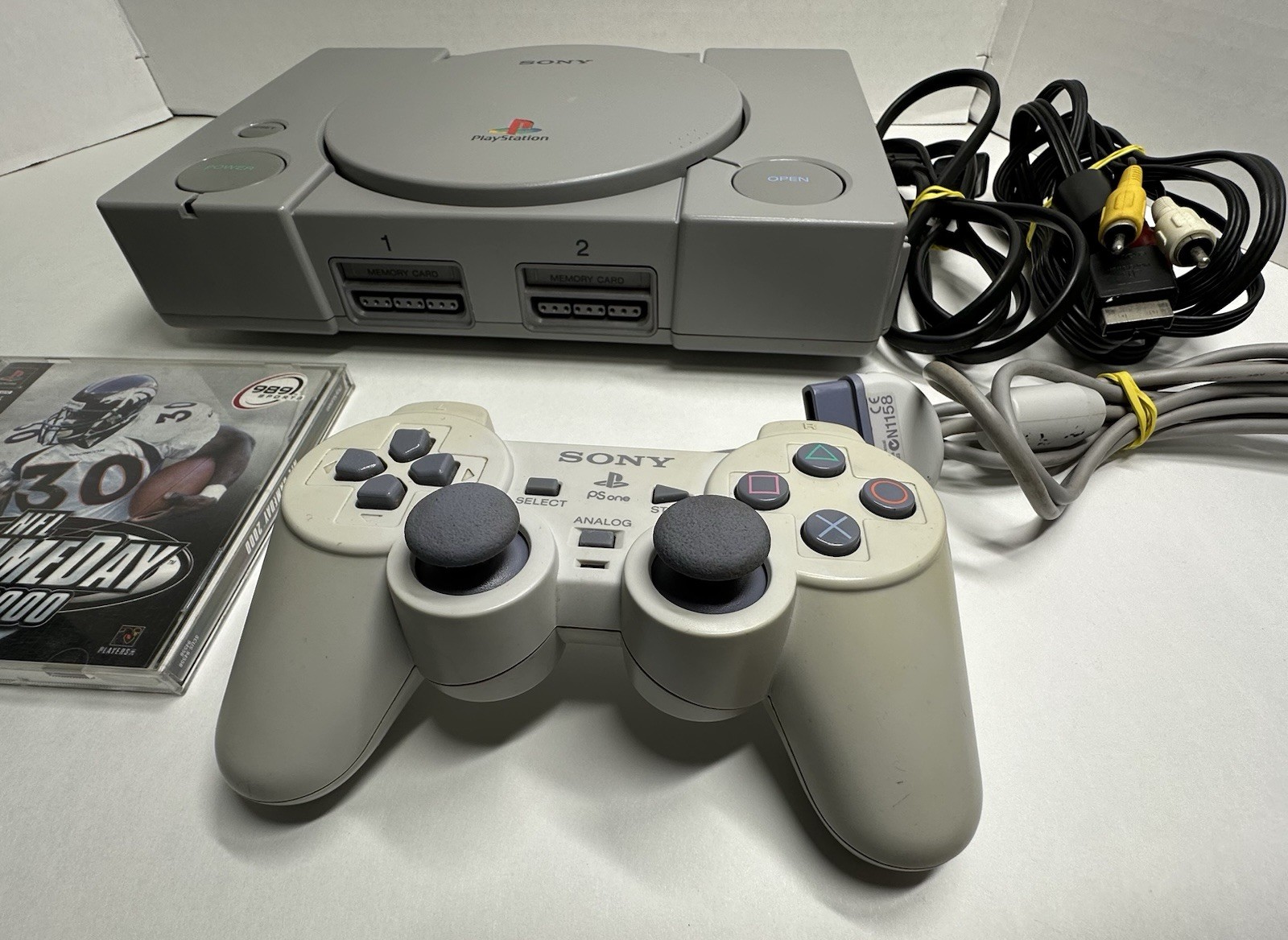 Sony PlayStation 1 Bundle *CLEANED & FULLY TESTED* (SCPH-9001)