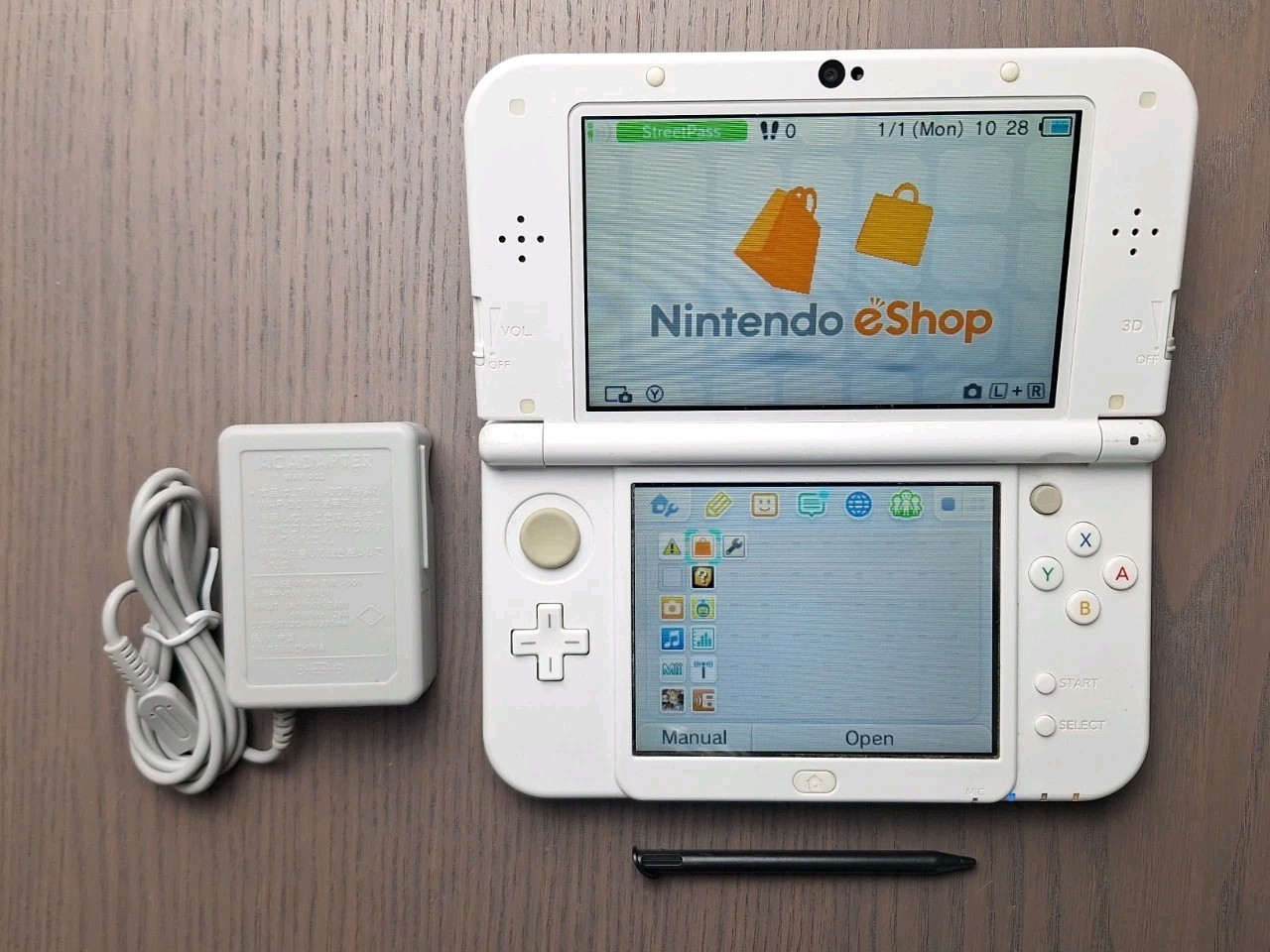 New Nintendo 3DS XL Pearl White | Charger + 32GB SD Card | REGION FREE DUAL IPS