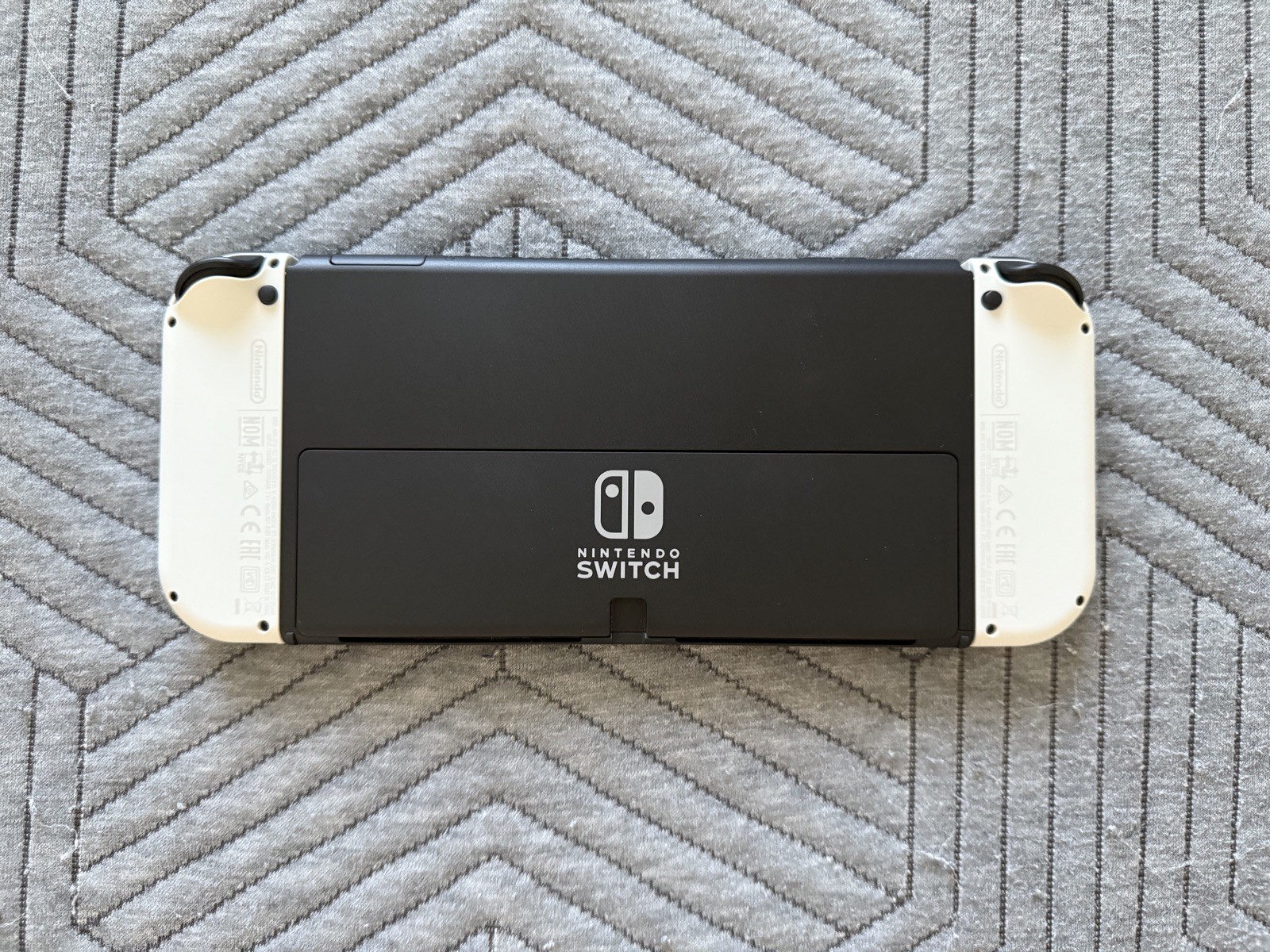 Nintendo Switch OLED 64GB White Joy-Con + Pro Controller + 128GB SD + Protector