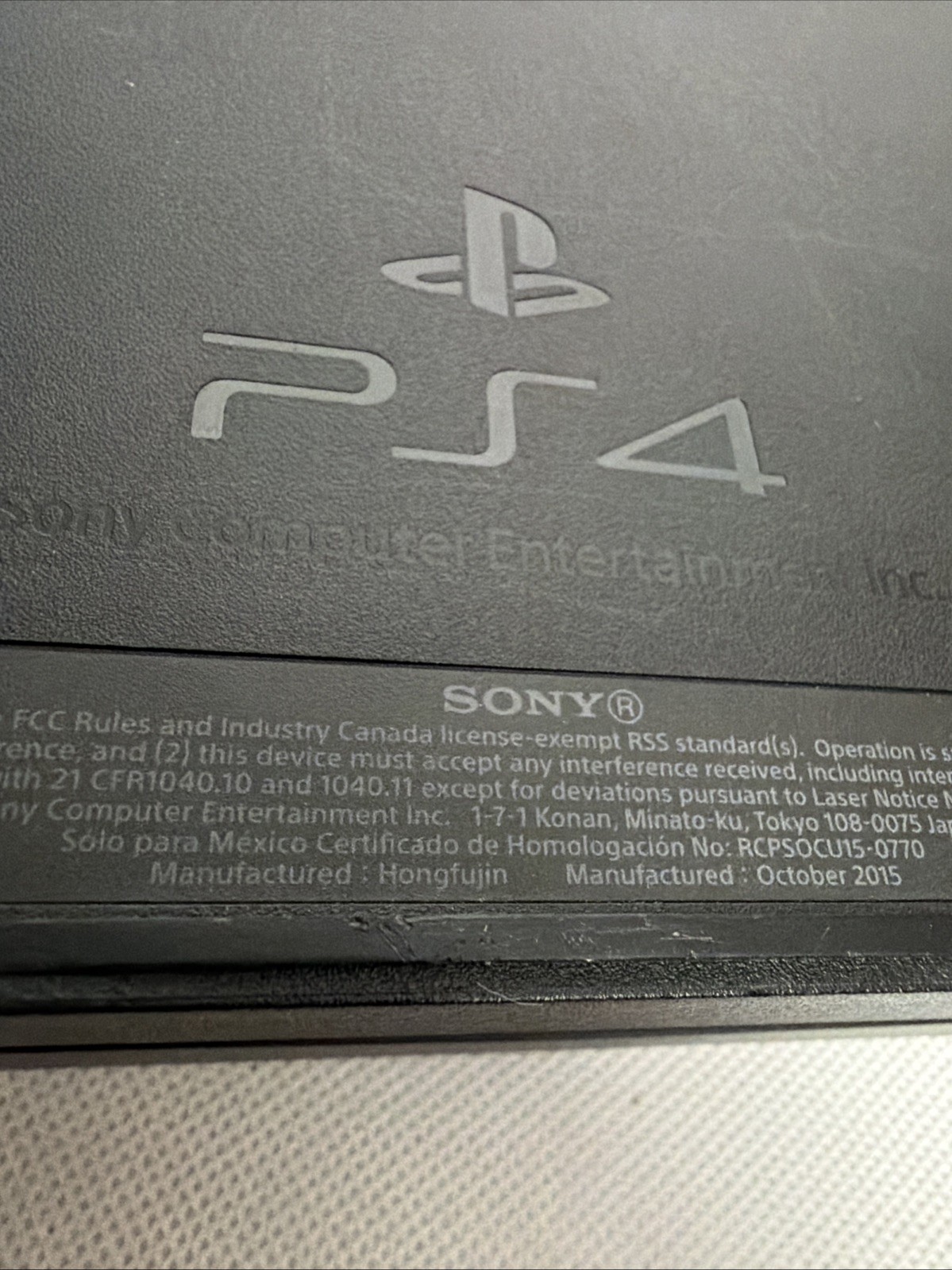 Sony PlayStation PS4 CUH-1215A Bundle-Controllers, 31 Games, Cables,