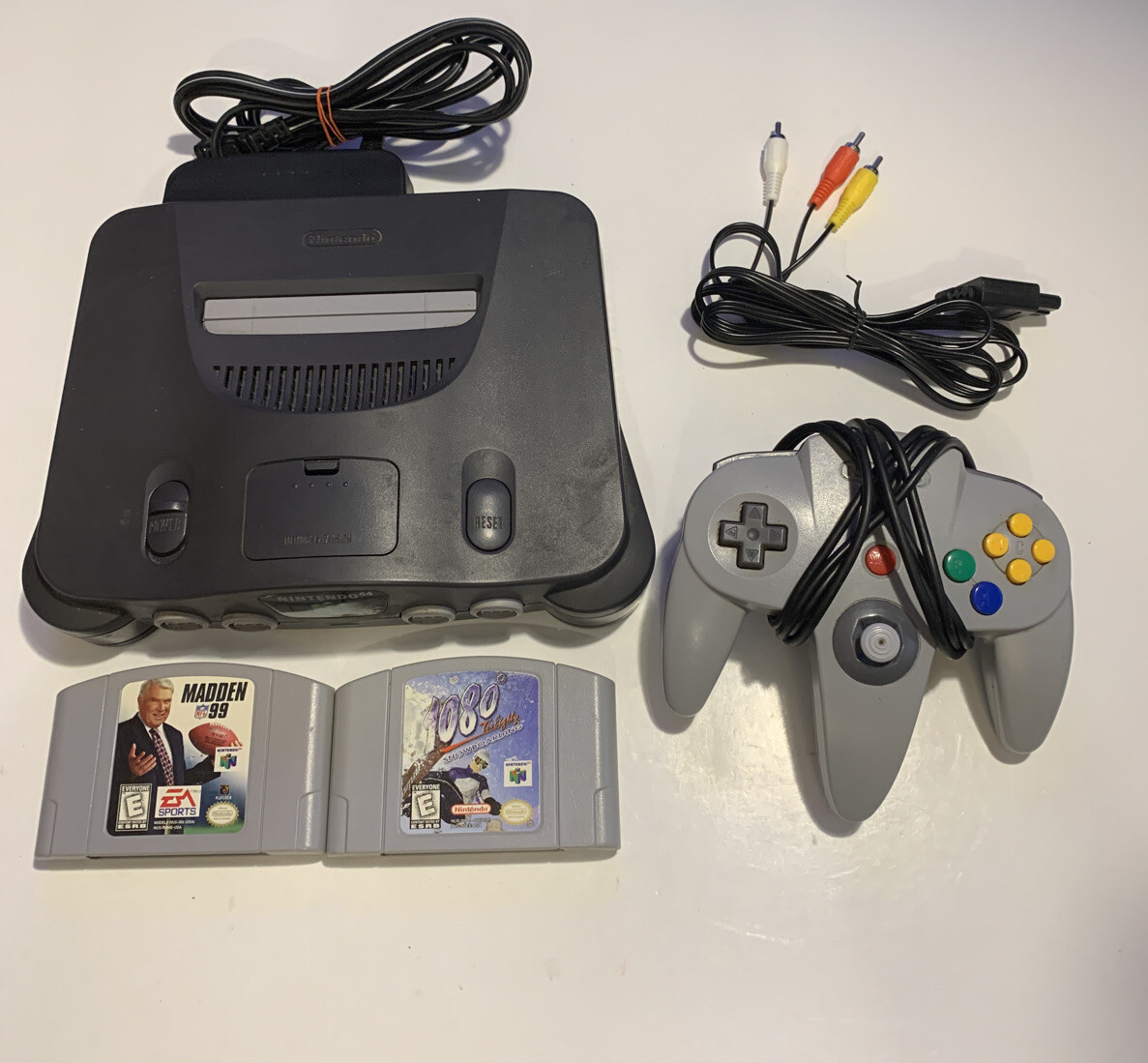 Nintendo 64 Console Bundle Genuine Controllers w/ 2 Games Tested