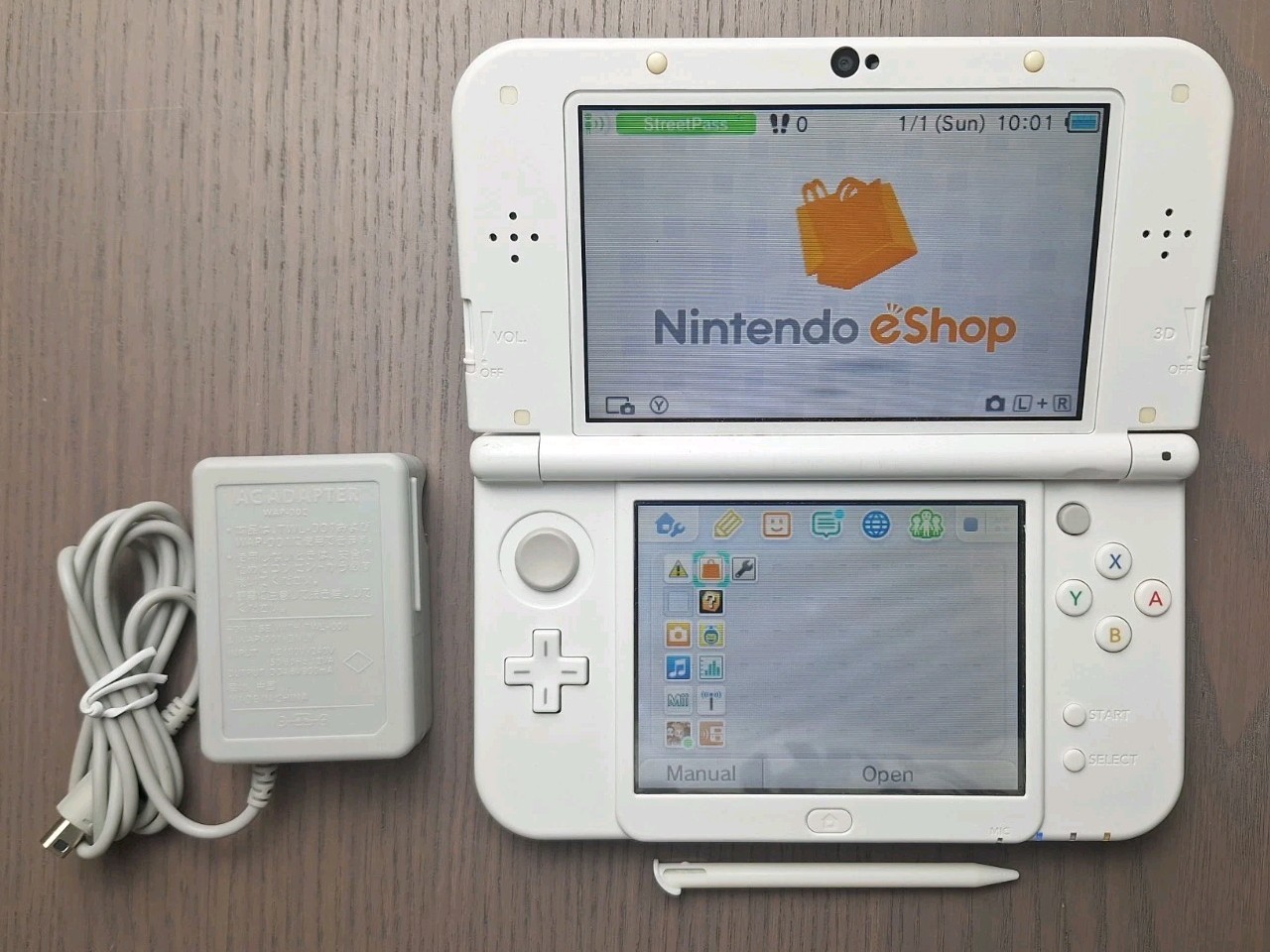 New Nintendo 3DS XL Pearl White | Charger + 32GB SD Card | REGION FREE