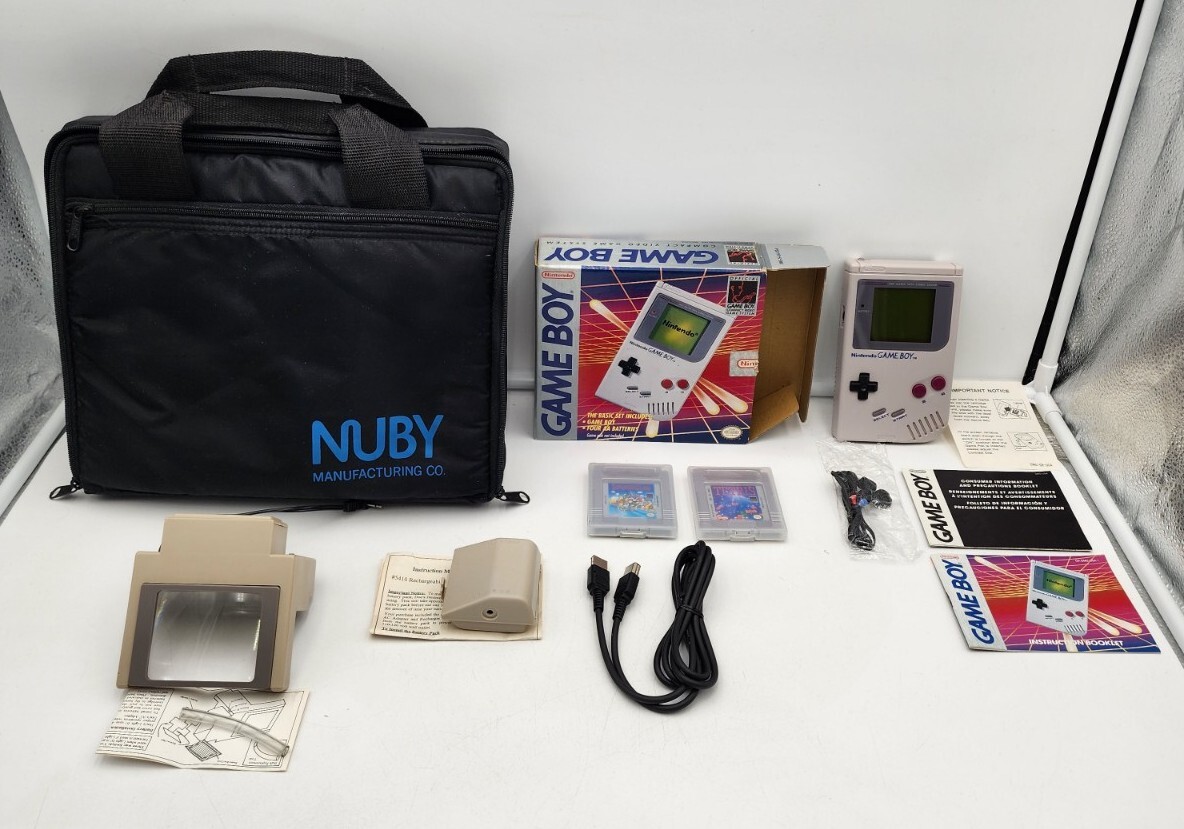Original Nintendo Game Boy With Original Box & Original Accessories.