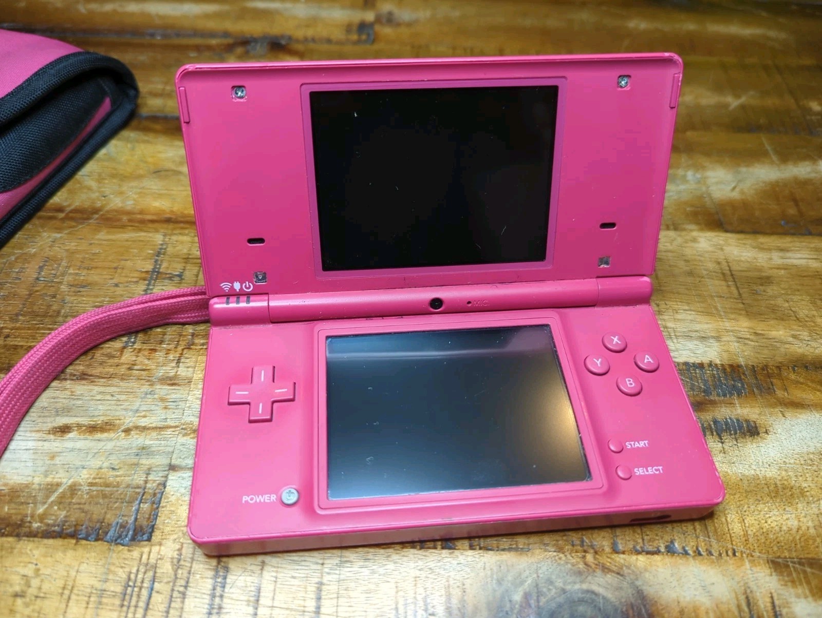 Pink Nintendo DSI Game Console with Case, Charger & Stylus. Won’t Charge