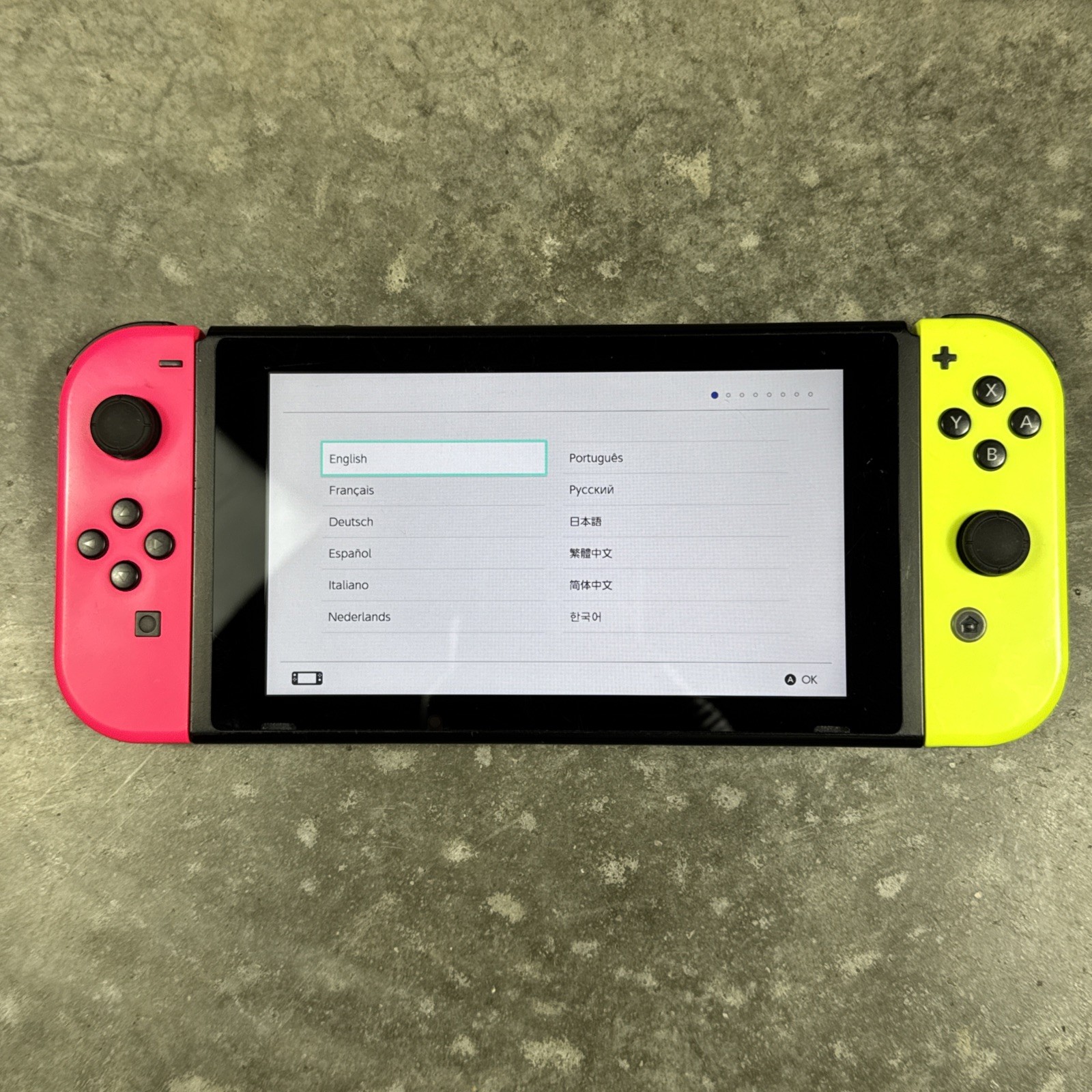 Nintendo Switch V2 Console HAC-001(02) Bundle Case Dock Cables Joy-Cons Tested