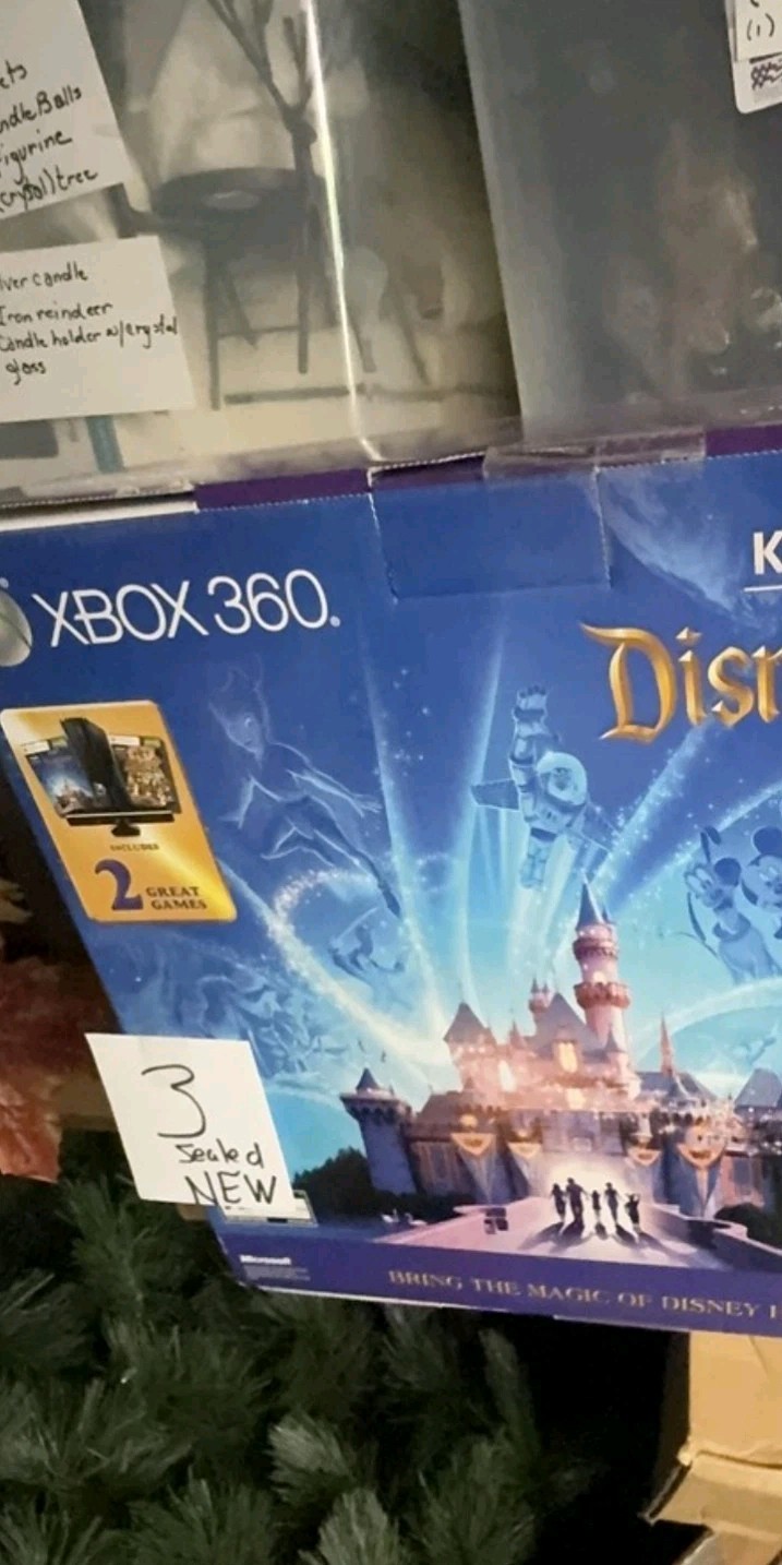 Microsoft Xbox 360 Kinect Disneyland Adventures Bundle Slim 4GB Black Console