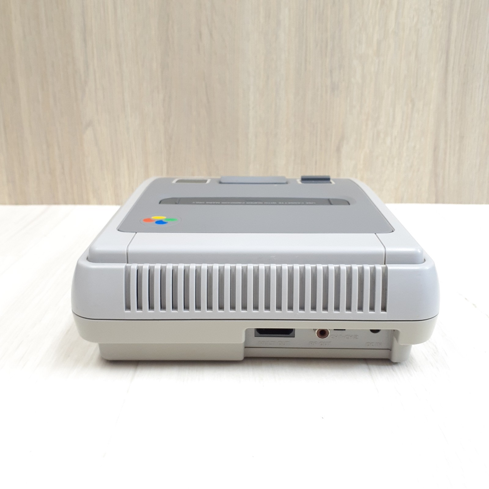 Nintendo Super Famicom Console with Mario World Storage Case &Game Japanese SNES