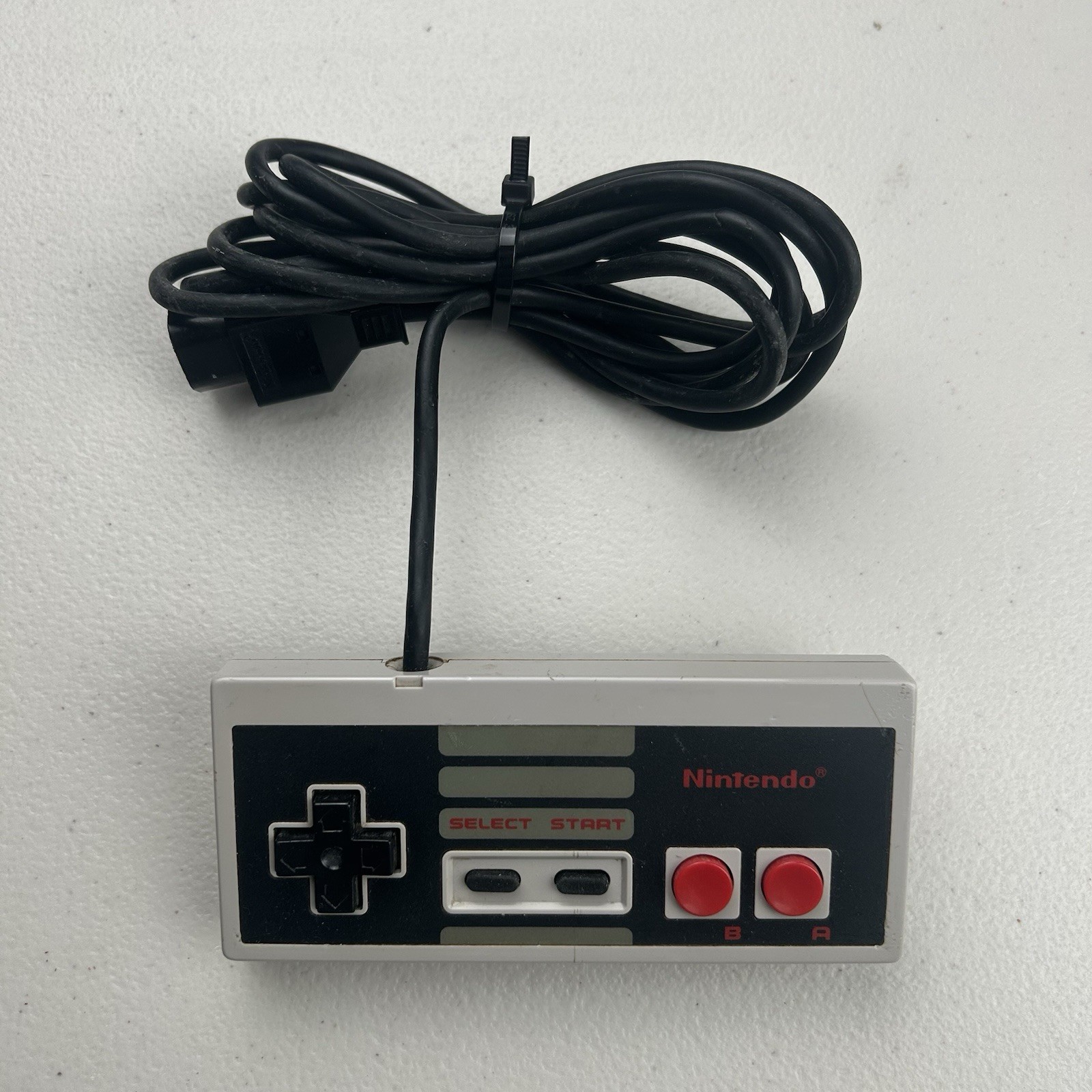 Nintendo NES Console Bundle NES-001 Dogbone Controller + 3 Controllers + MORE